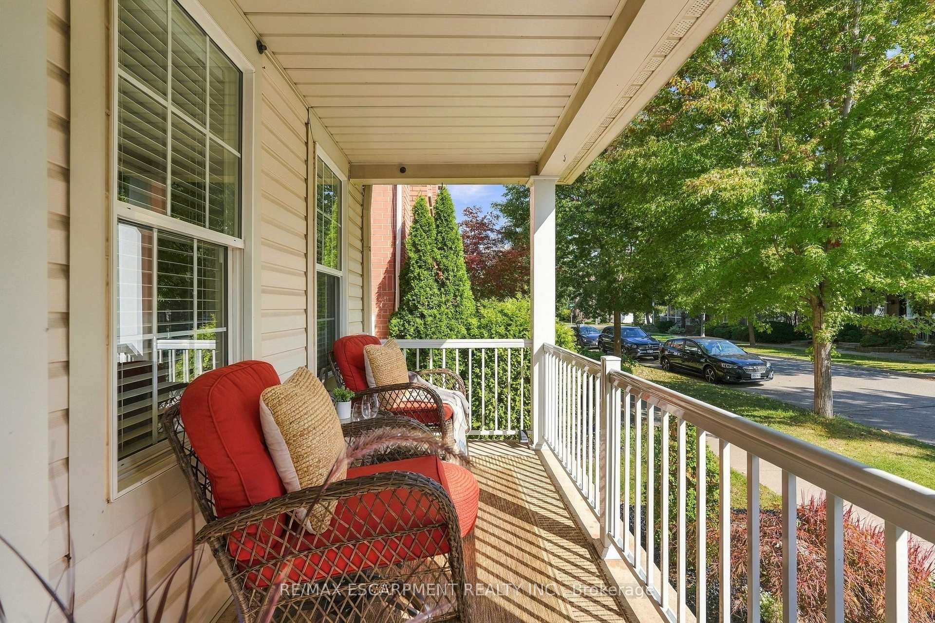 Photo 2 of 219 Gatwick Drive, Oakville, River Oaks — HOMEH