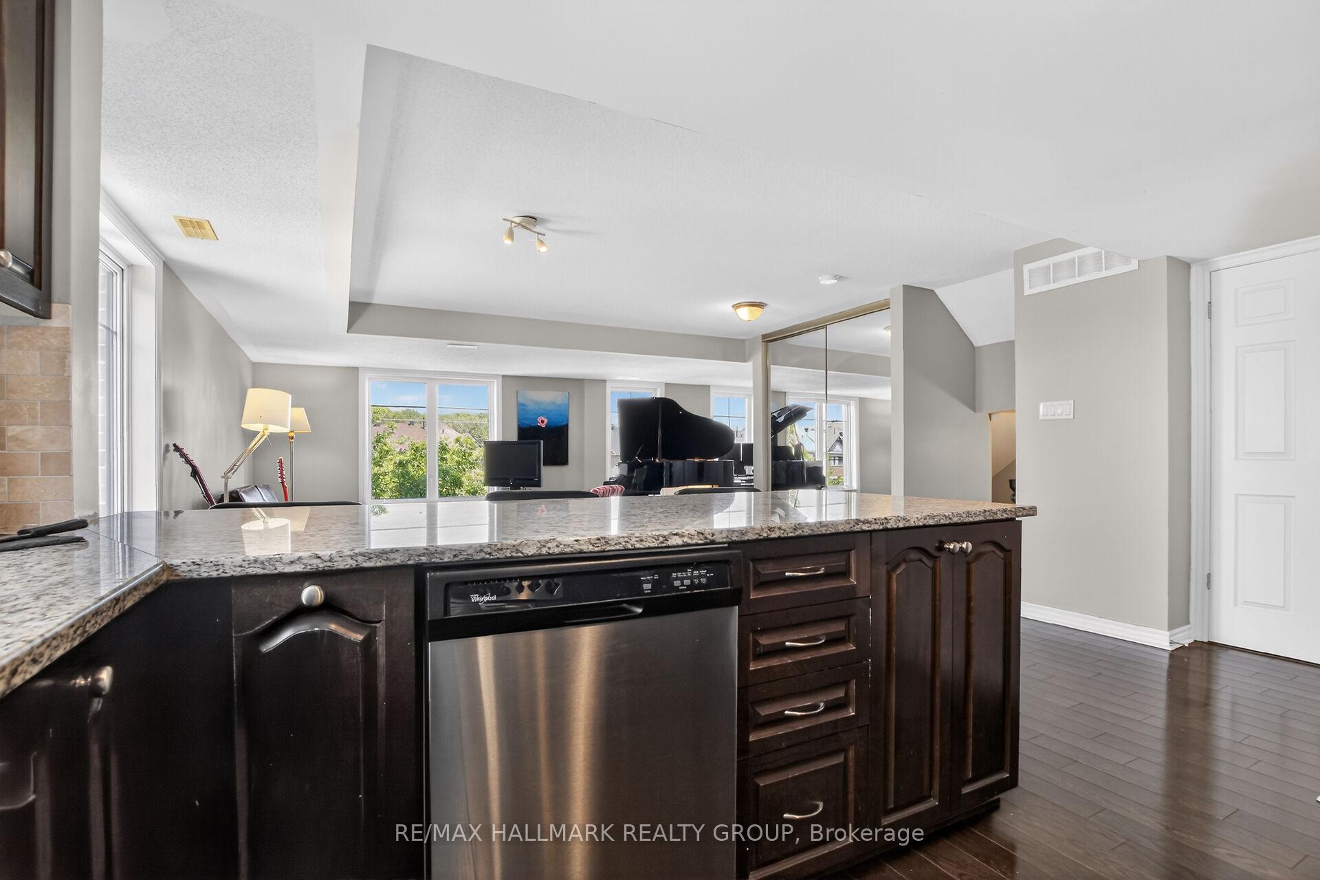 Photo 8 of Unit B, 1145 Longfields Drive, Ottawa, Barrhaven - Strandherd — HOMEH