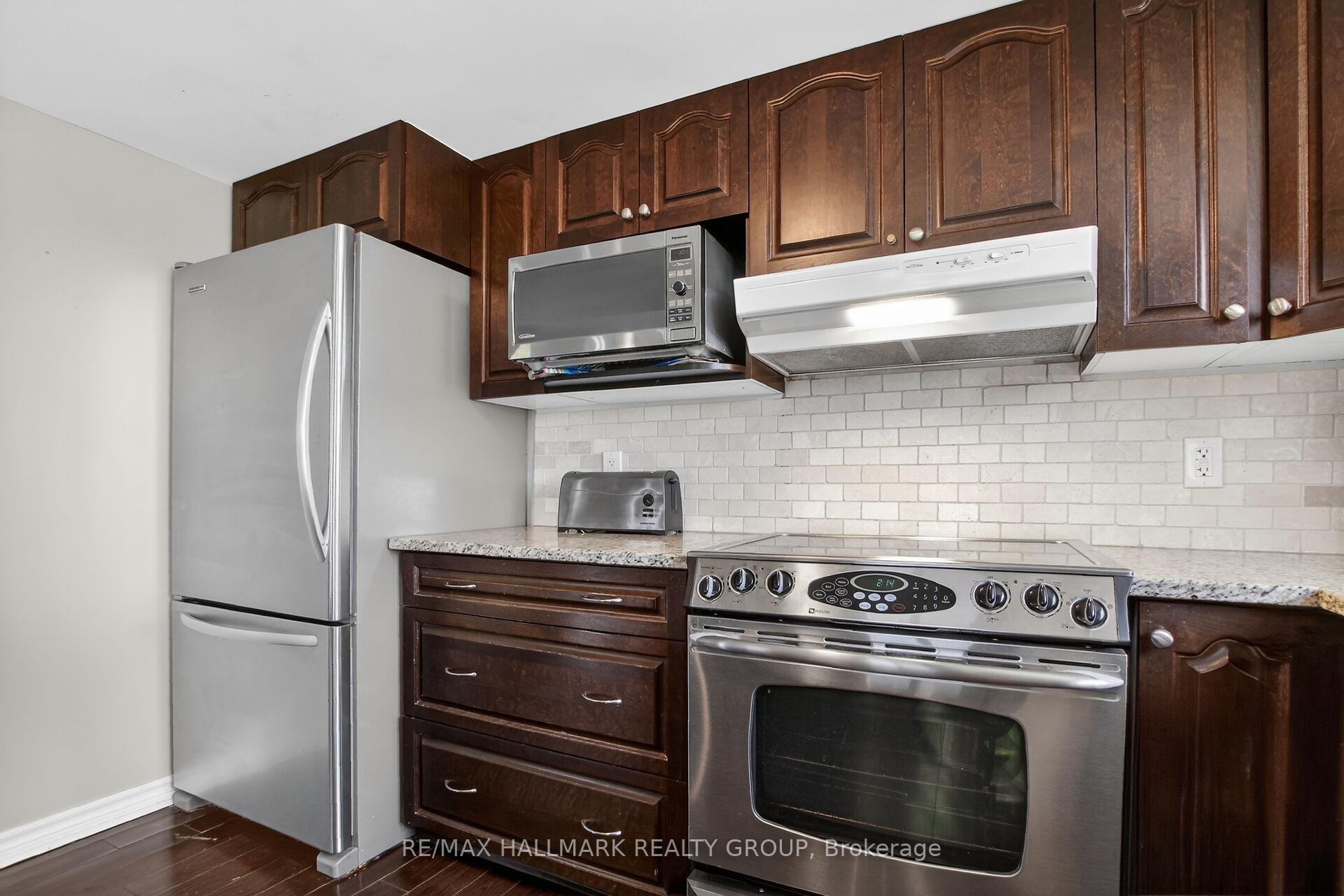 Photo 9 of Unit B, 1145 Longfields Drive, Ottawa, Barrhaven - Strandherd — HOMEH