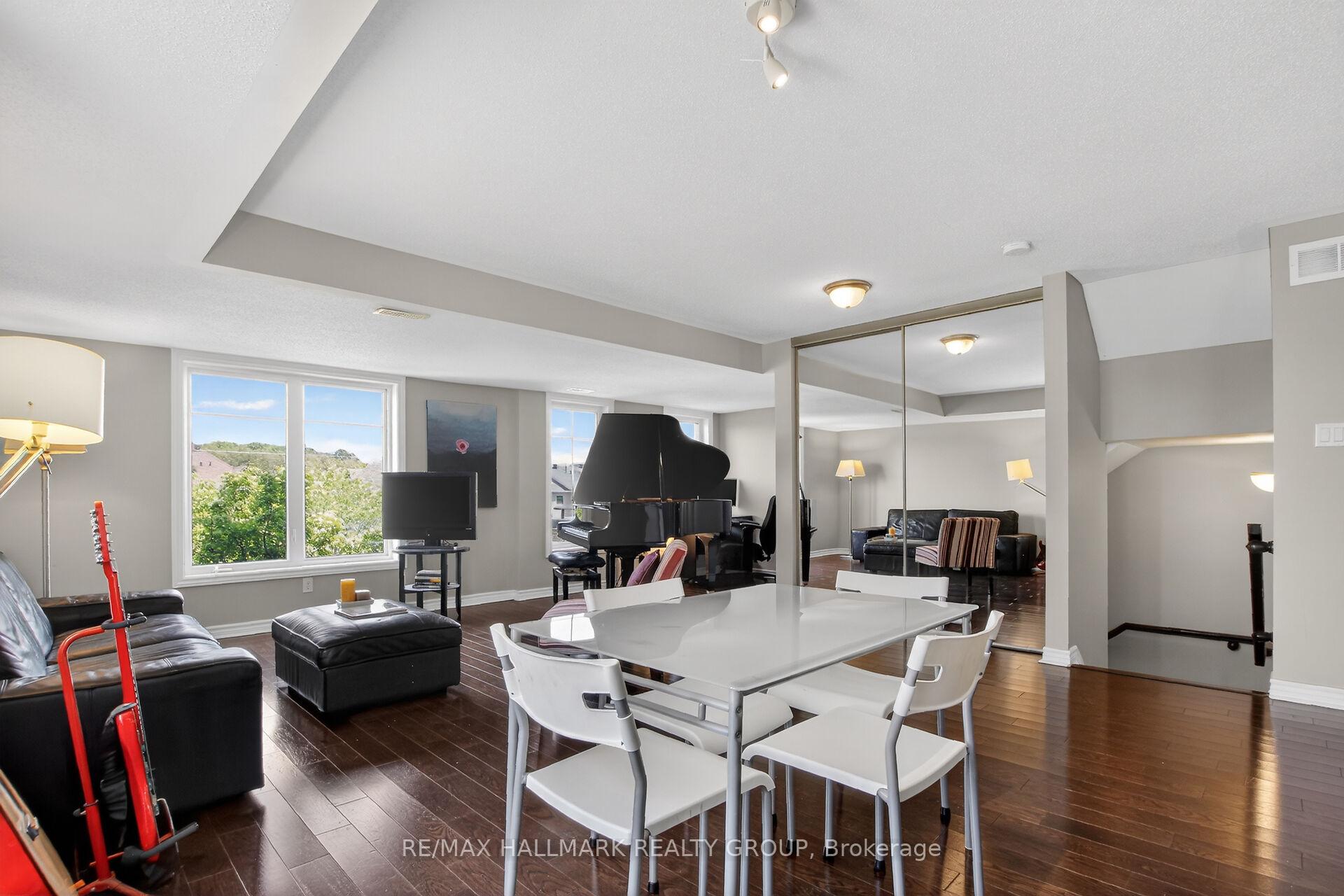 Photo 13 of Unit B, 1145 Longfields Drive, Ottawa, Barrhaven - Strandherd — HOMEH