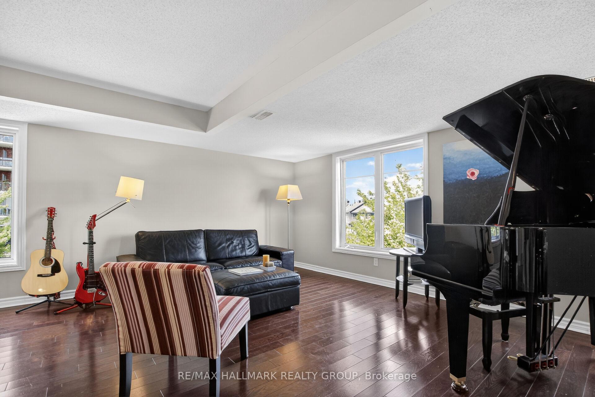 Photo 16 of Unit B, 1145 Longfields Drive, Ottawa, Barrhaven - Strandherd — HOMEH