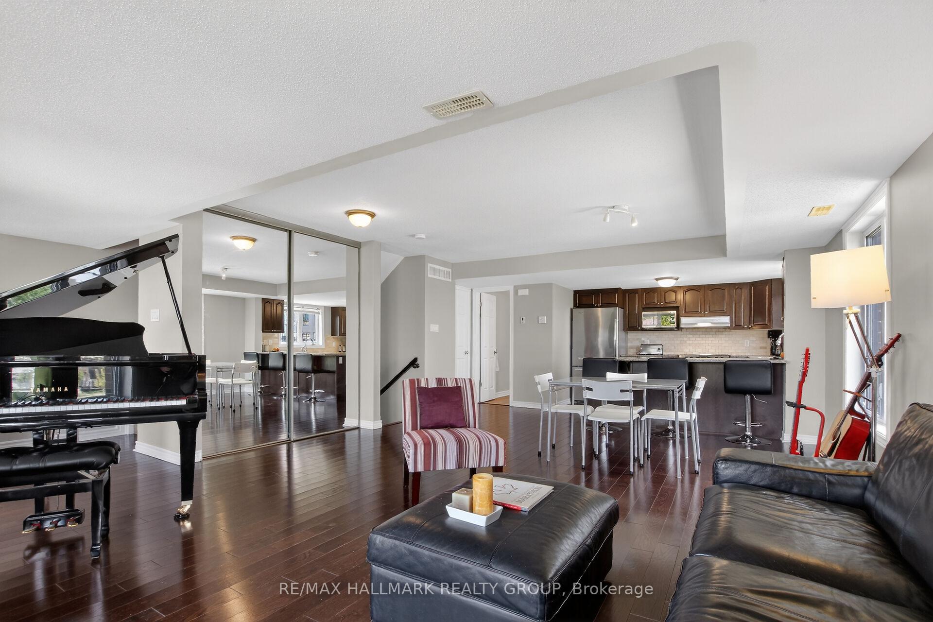 Photo 17 of Unit B, 1145 Longfields Drive, Ottawa, Barrhaven - Strandherd — HOMEH