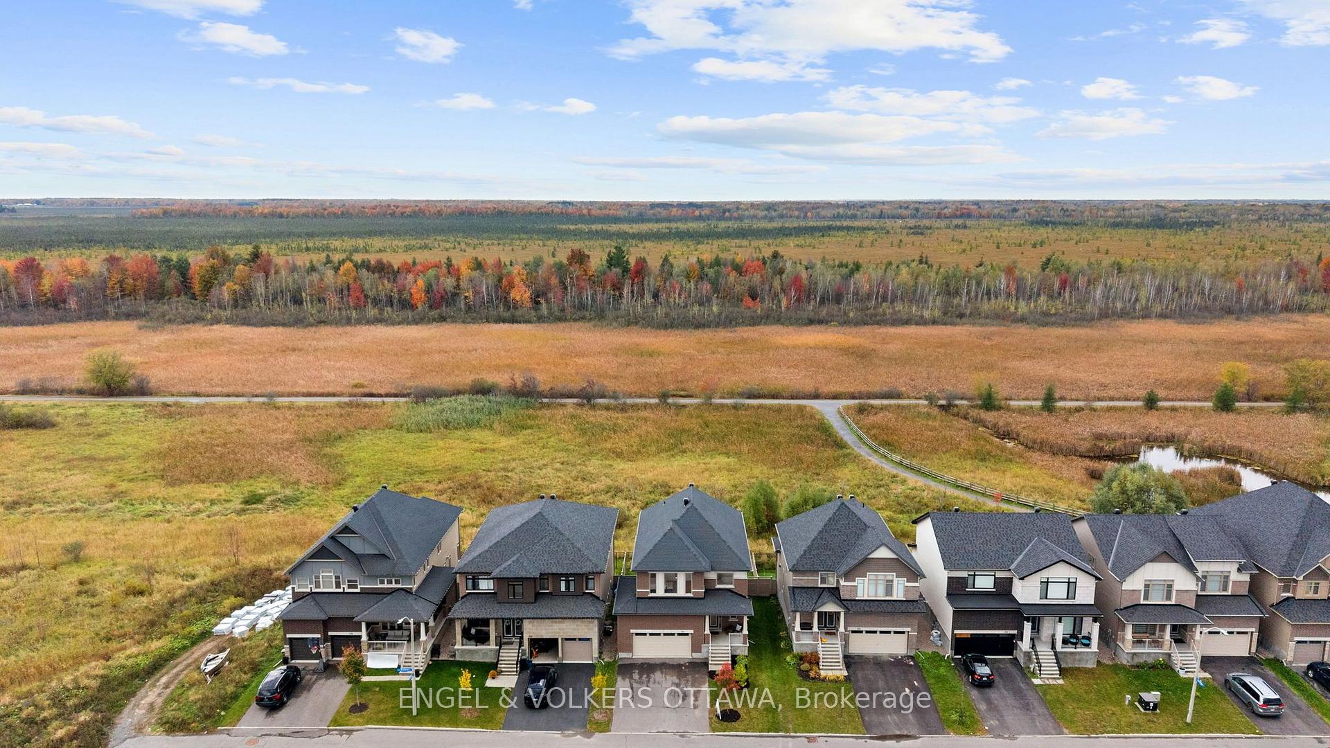 Photo 2 of 154 Winterhaven Drive, Ottawa, Mer Bleue/Bradley Estates/Anderson Park — HOMEH
