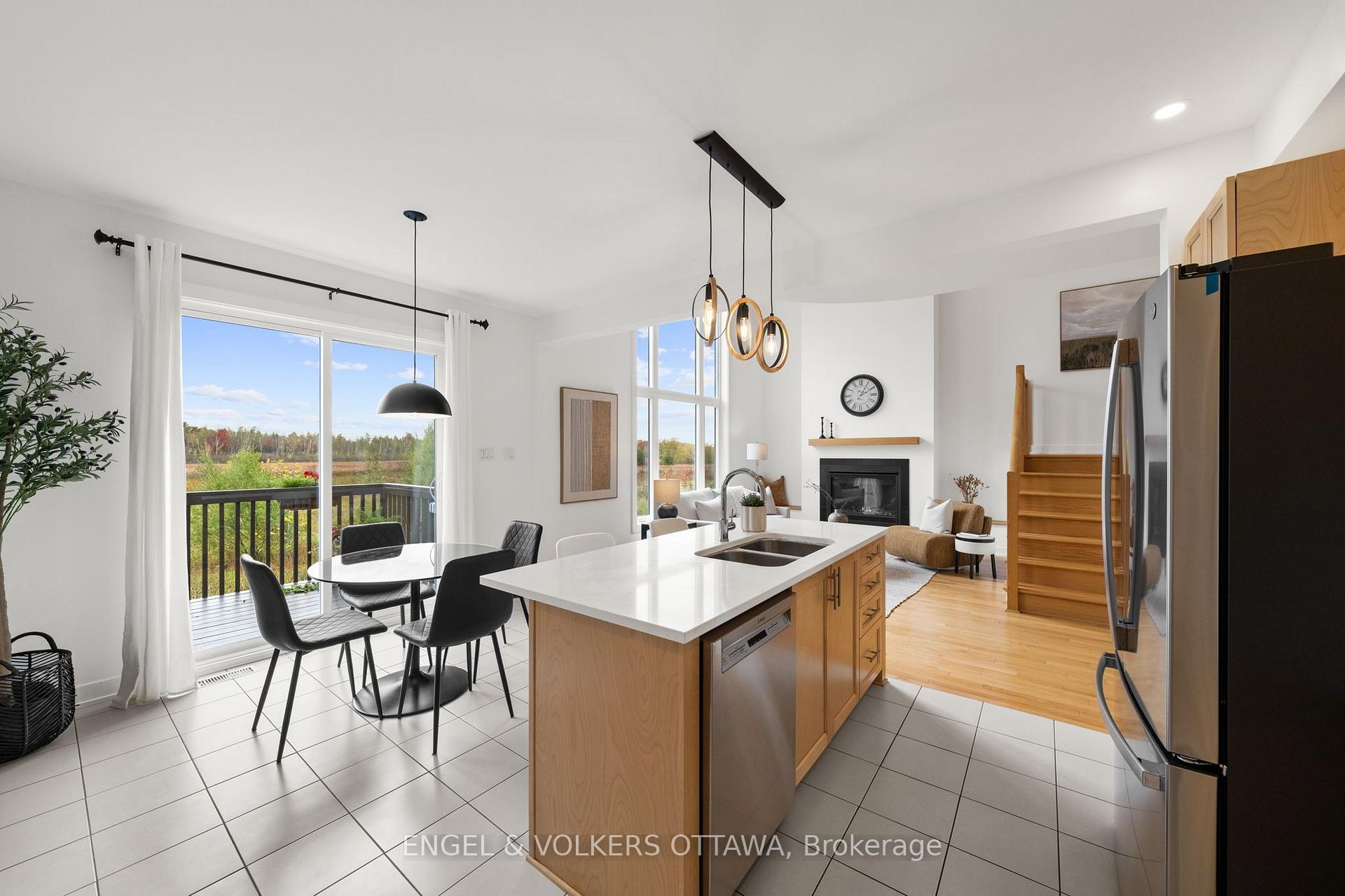 Photo 15 of 154 Winterhaven Drive, Ottawa, Mer Bleue/Bradley Estates/Anderson Park — HOMEH