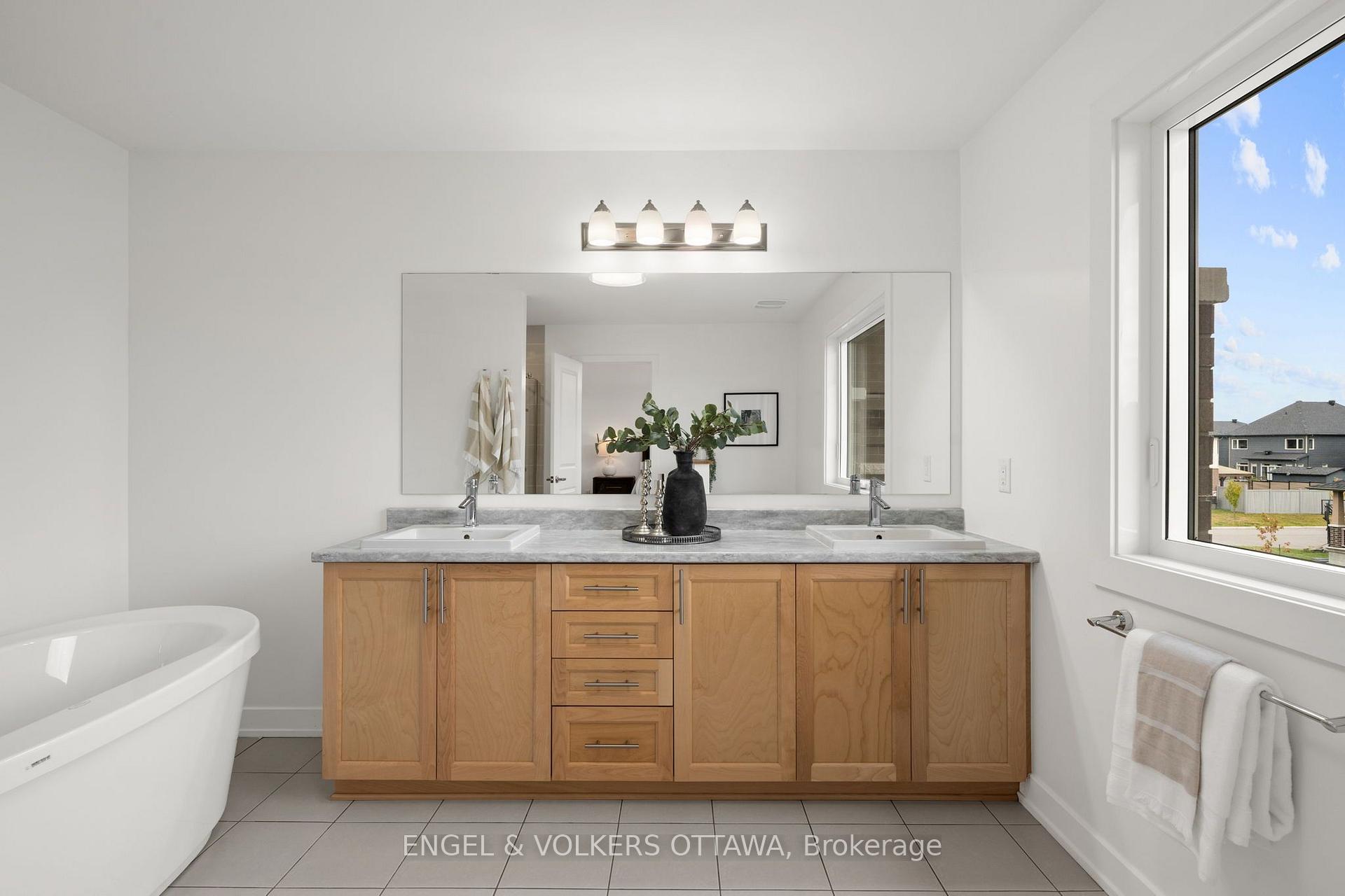 Photo 23 of 154 Winterhaven Drive, Ottawa, Mer Bleue/Bradley Estates/Anderson Park — HOMEH