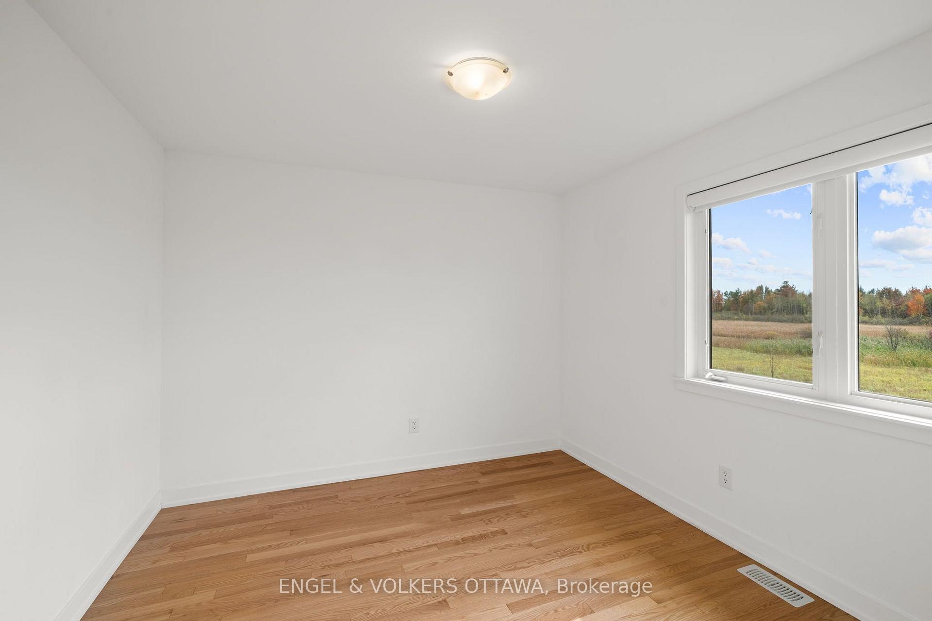 Photo 25 of 154 Winterhaven Drive, Ottawa, Mer Bleue/Bradley Estates/Anderson Park — HOMEH