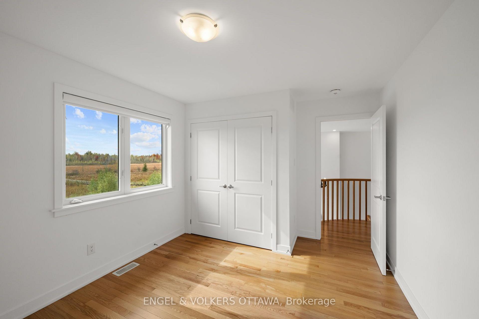 Photo 27 of 154 Winterhaven Drive, Ottawa, Mer Bleue/Bradley Estates/Anderson Park — HOMEH