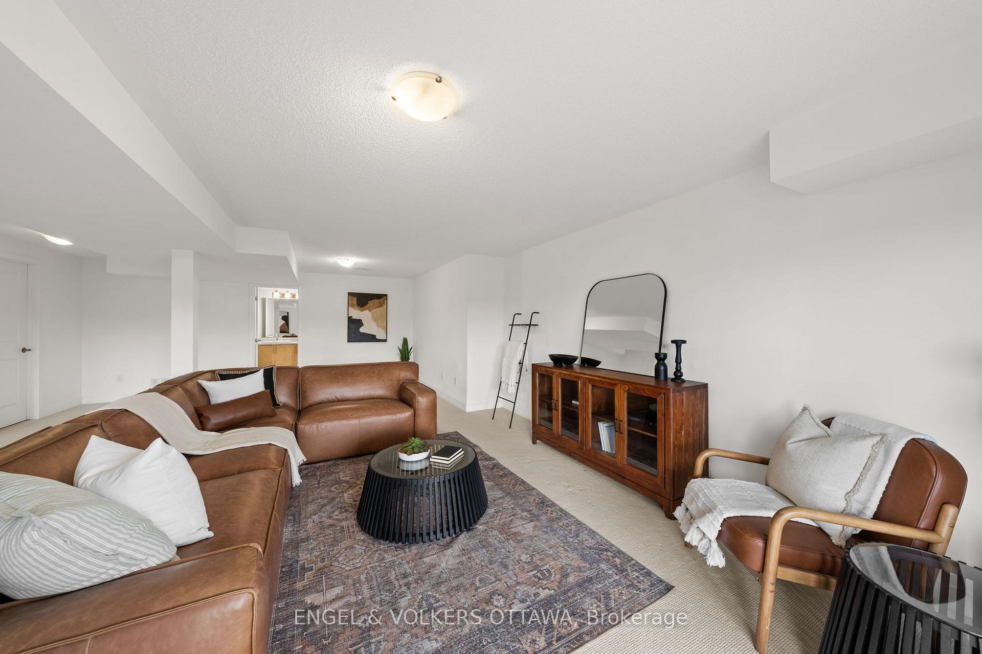 Photo 37 of 154 Winterhaven Drive, Ottawa, Mer Bleue/Bradley Estates/Anderson Park — HOMEH
