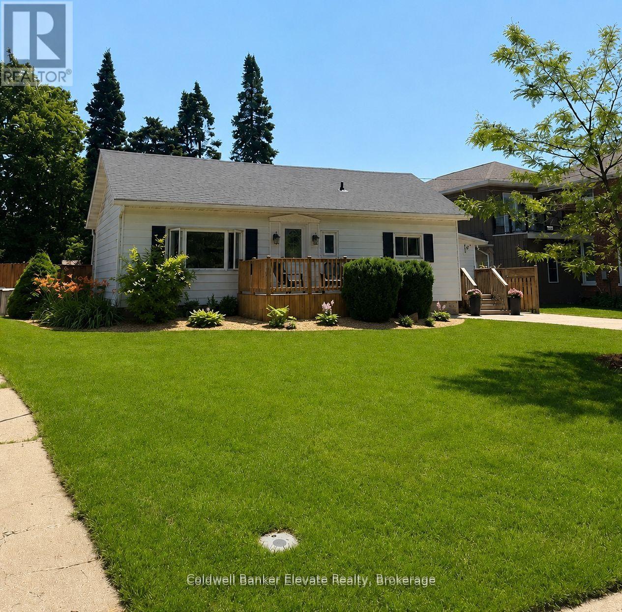 Photo of 1625 5th Avenue E