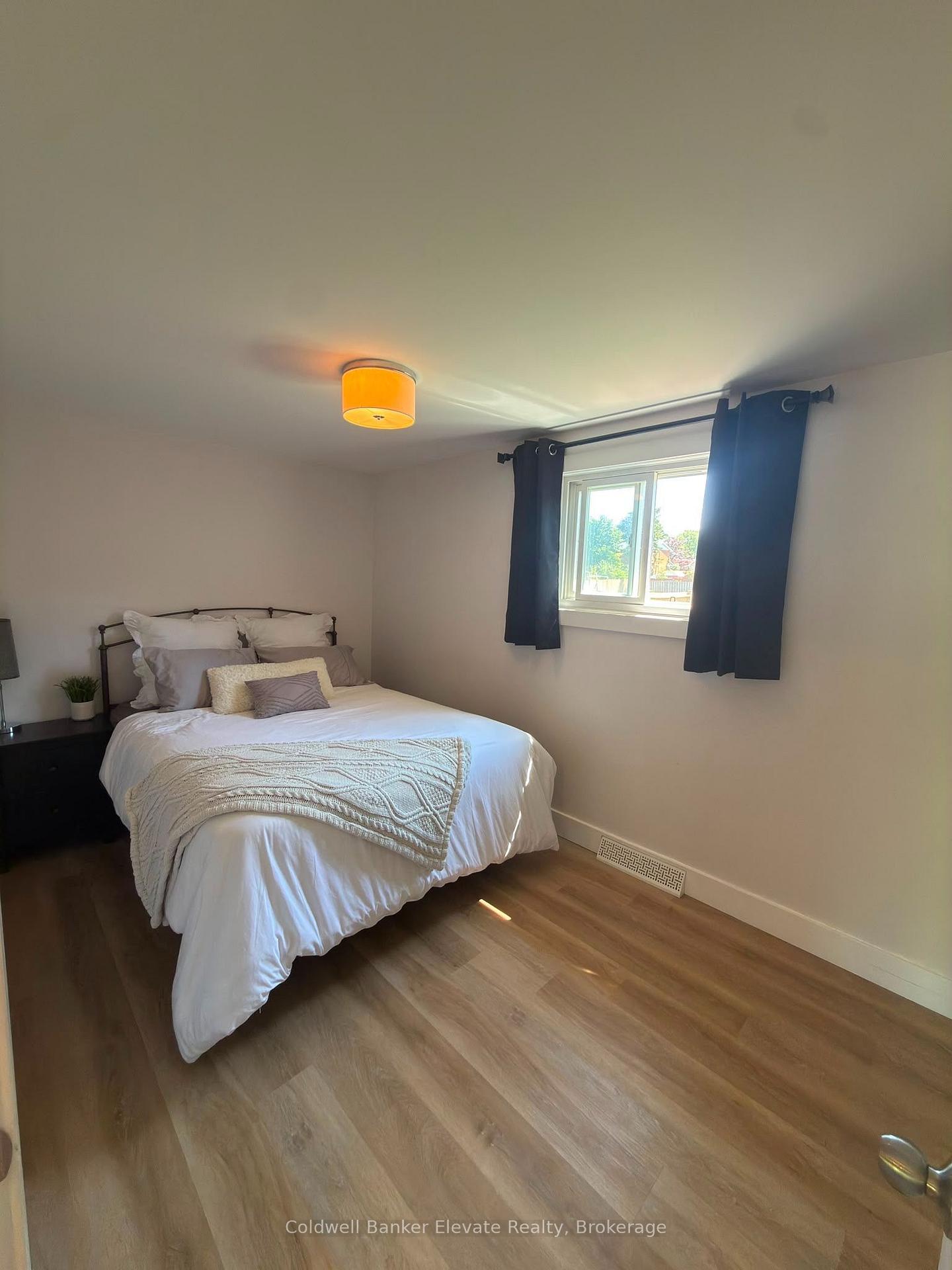 Photo 10 of 1625 5th Avenue E, Owen Sound — HOMEH