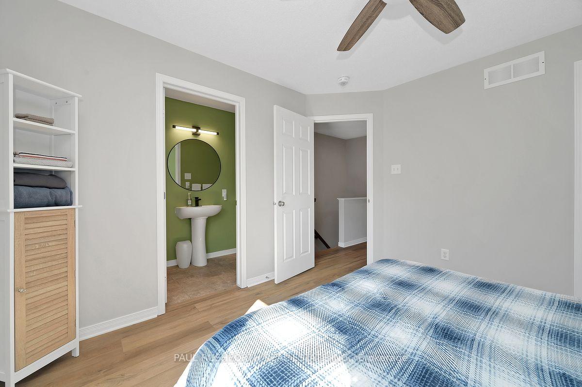 Photo 17 of 243 Eric Czapnik Way, Ottawa, Bilberry Creek/Queenswood Heights — HOMEH