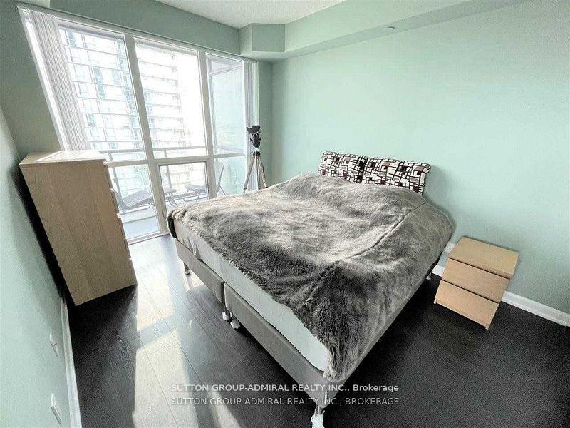 Photo 15 of 5168 Yonge Street, North York, Willowdale West — HOMEH