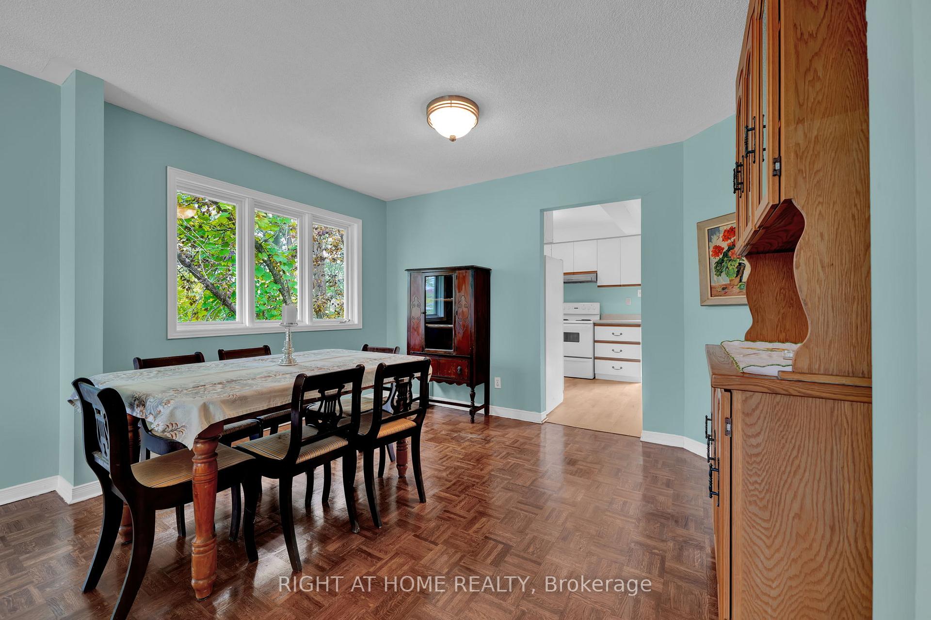 Photo 8 of 138 45th Street N, Wasaga Beach — HOMEH