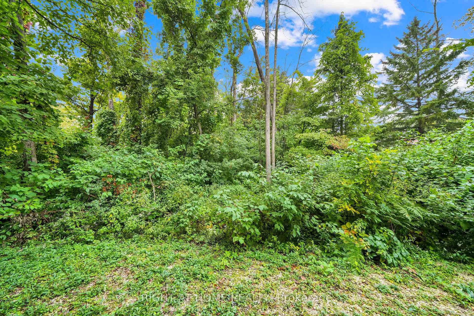 Photo 22 of 138 45th Street N, Wasaga Beach — HOMEH