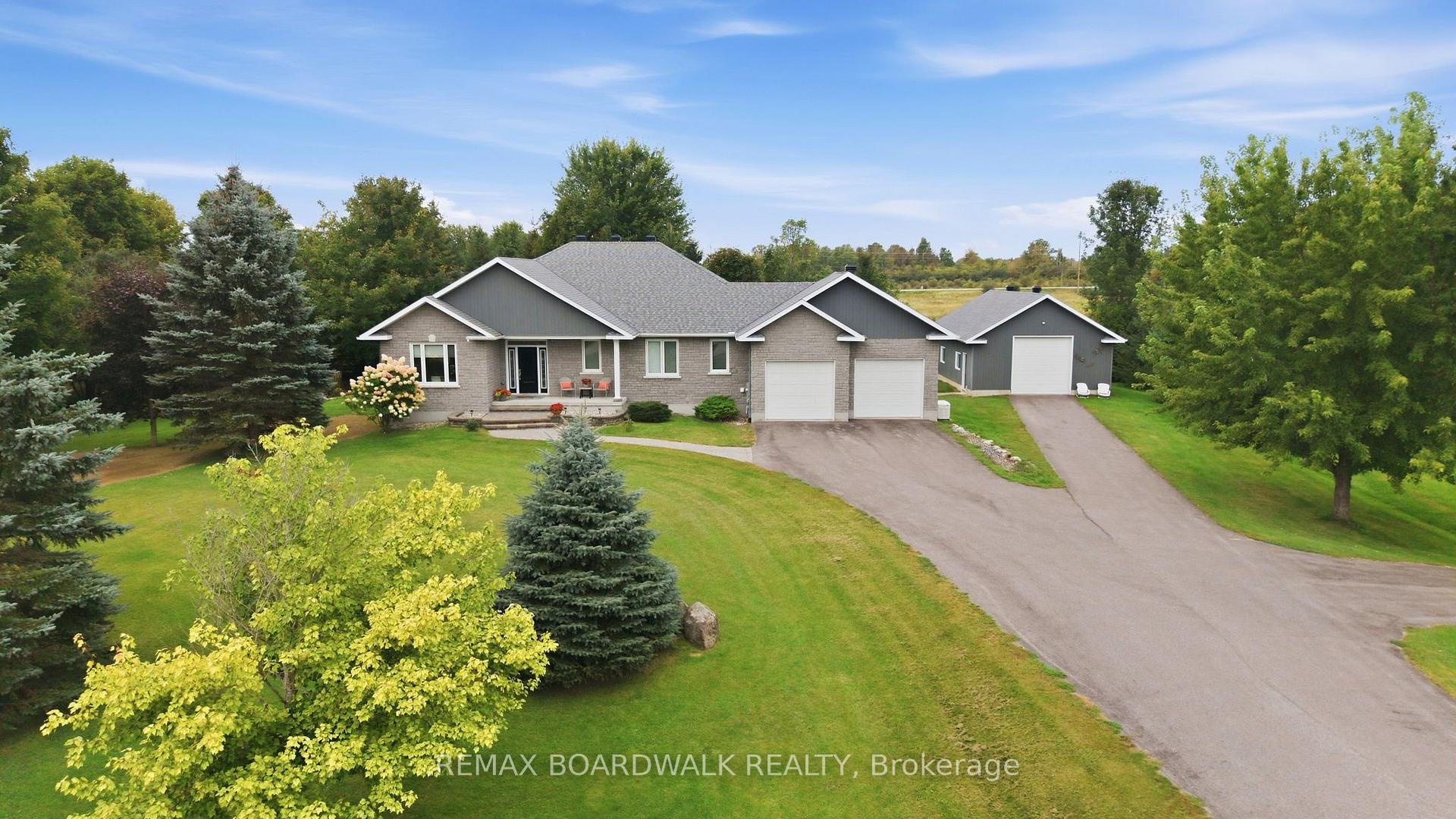 Photo 2 of 136 Macpherson Way, Drummond/North Elmsley, Drummond N Elmsley (Drummond) Twp — HOMEH
