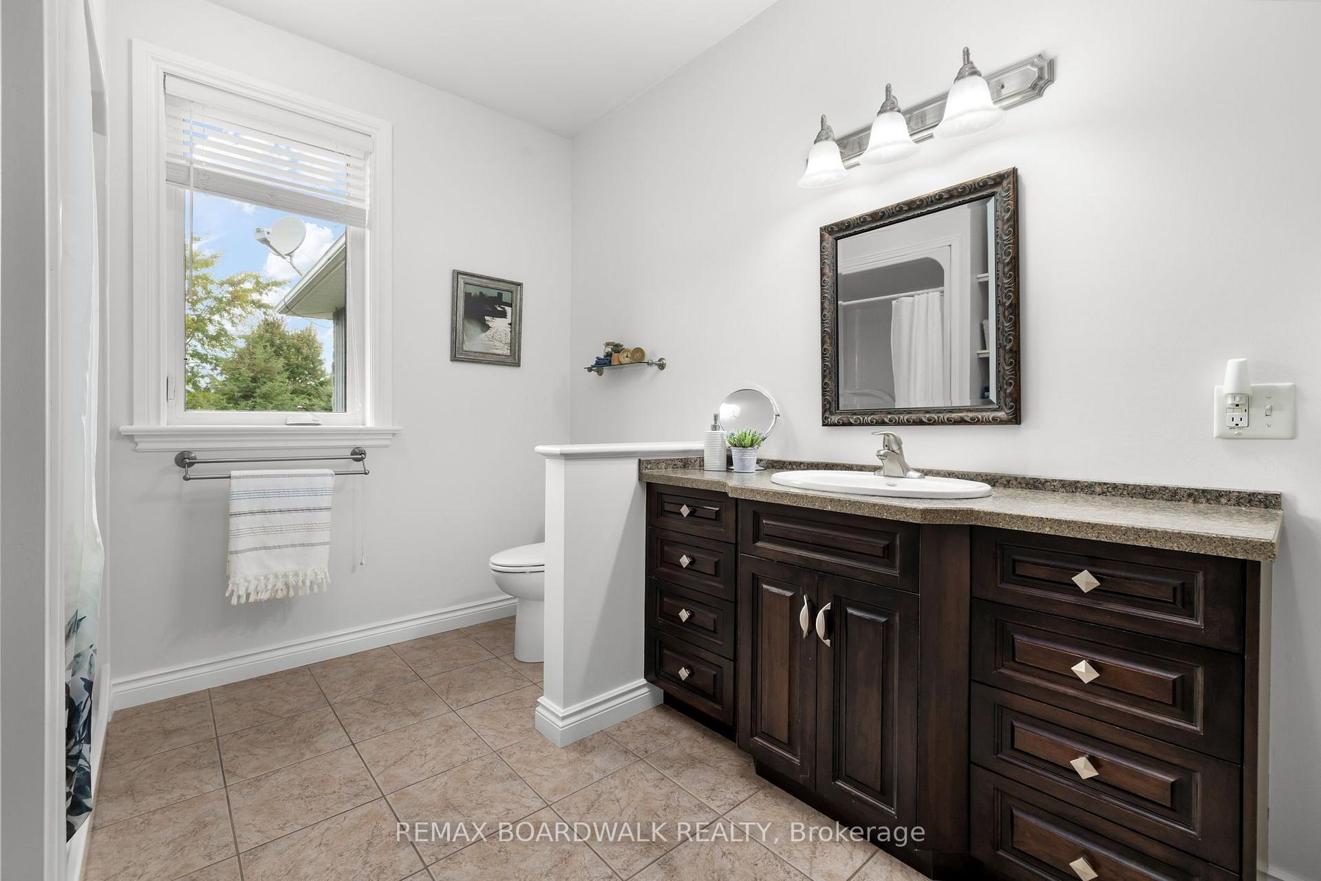 Photo 22 of 136 Macpherson Way, Drummond/North Elmsley, Drummond N Elmsley (Drummond) Twp — HOMEH