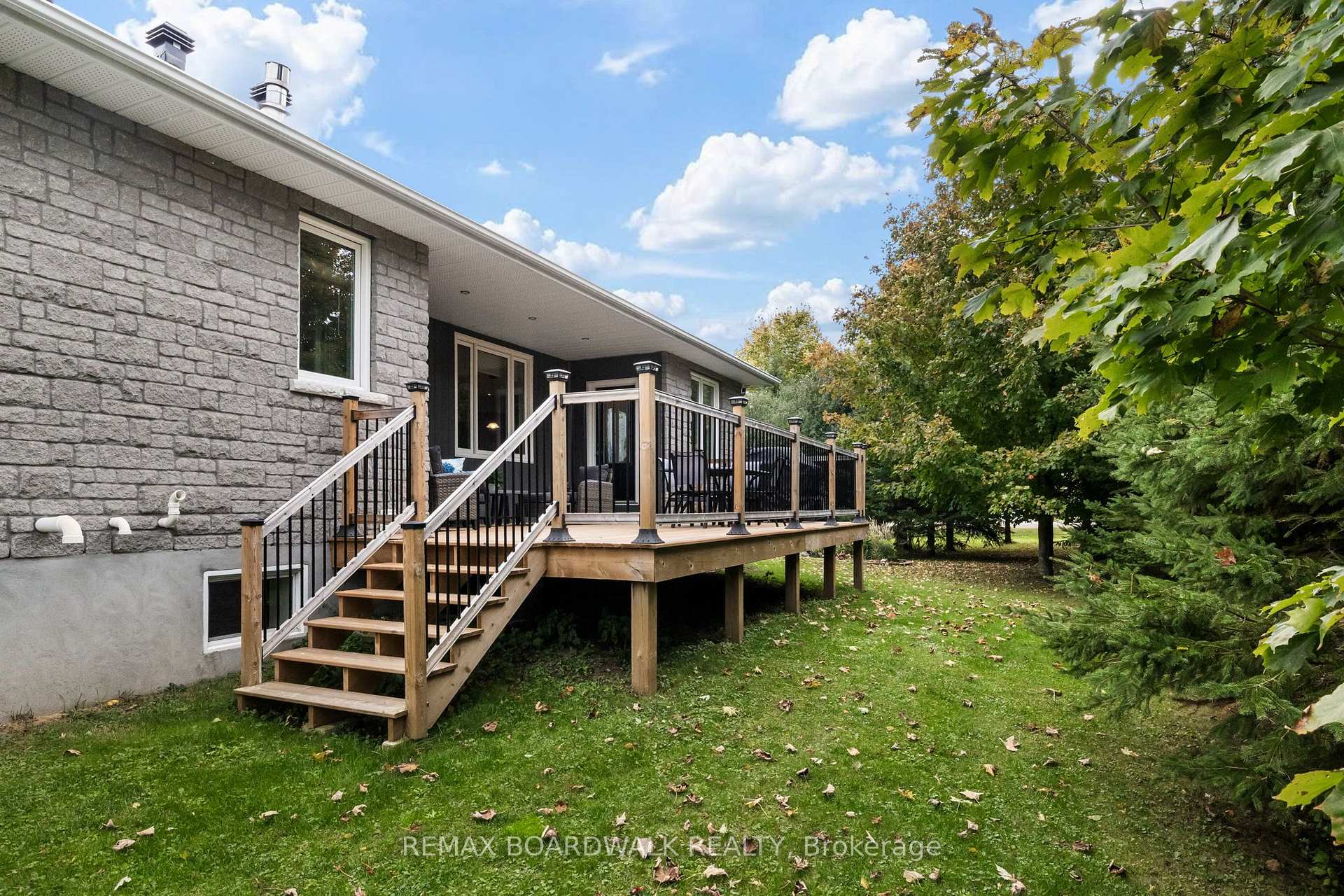 Photo 26 of 136 Macpherson Way, Drummond/North Elmsley, Drummond N Elmsley (Drummond) Twp — HOMEH
