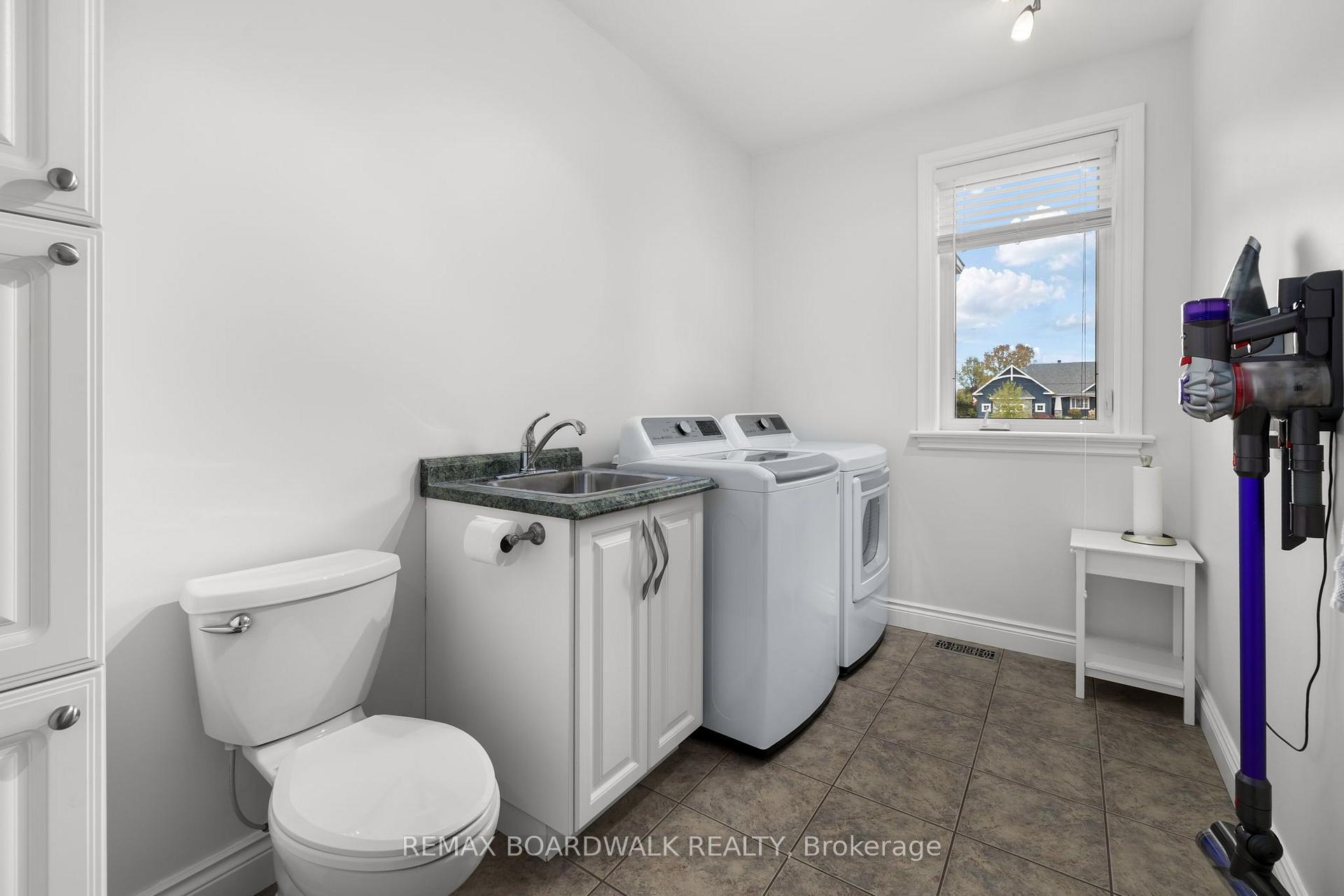 Photo 28 of 136 Macpherson Way, Drummond/North Elmsley, Drummond N Elmsley (Drummond) Twp — HOMEH