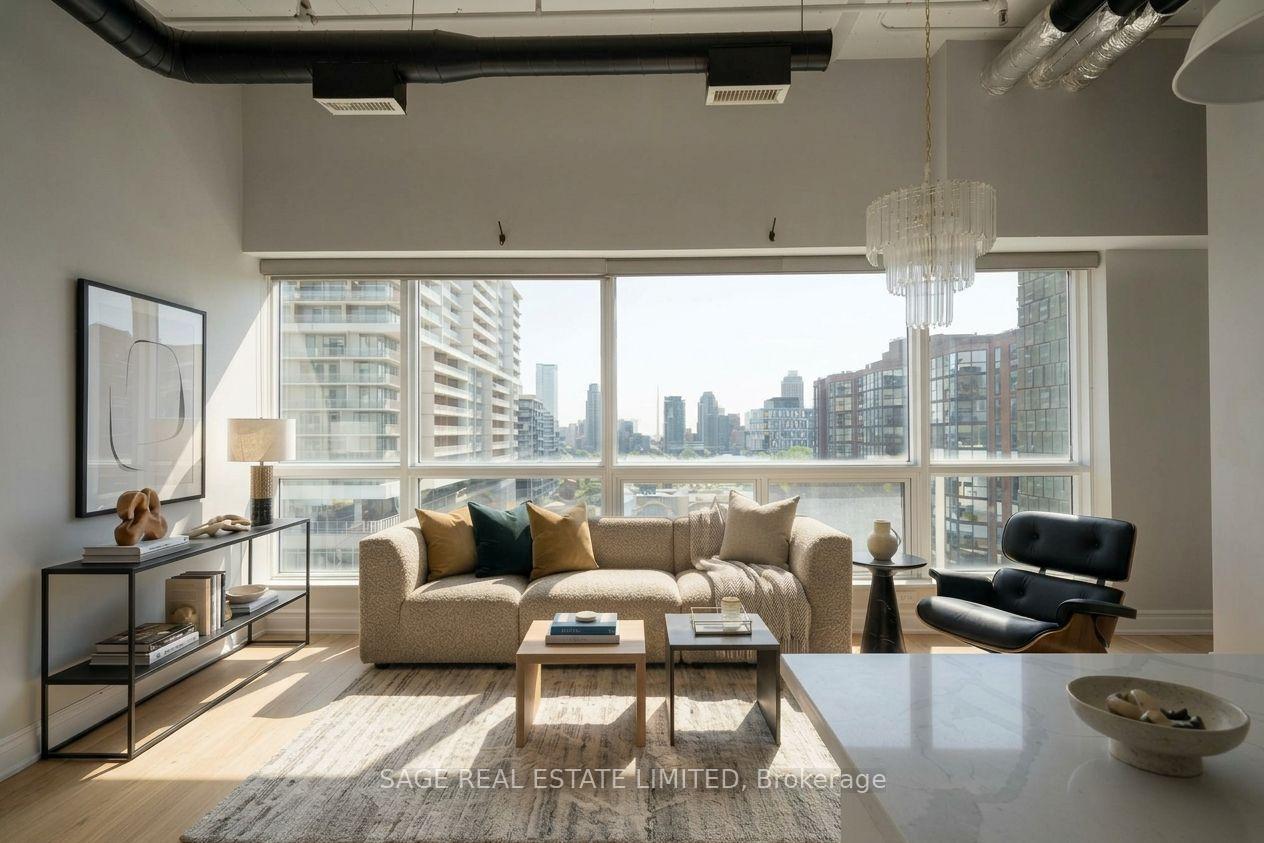Photo of Unit 719, 700 King Street W