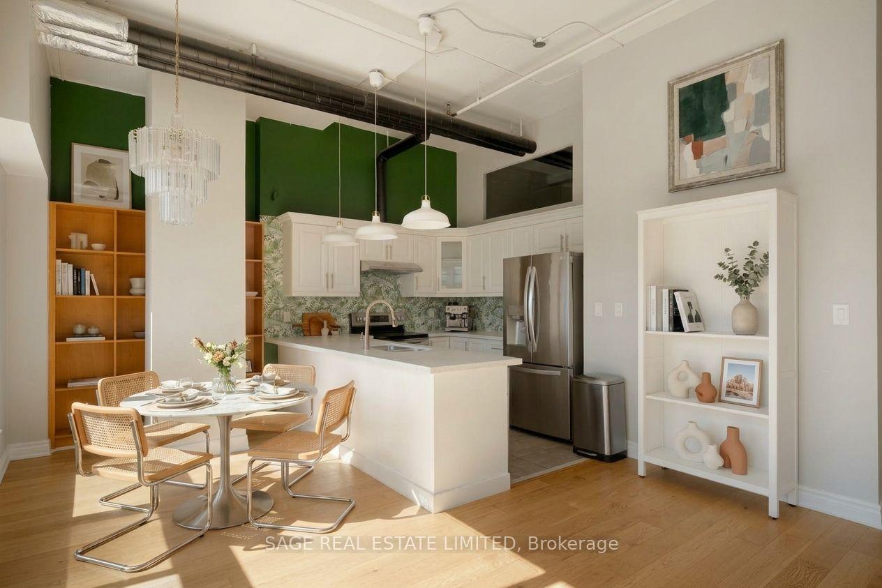 Photo 4 of Unit 719, 700 King Street W, Toronto, Niagara — HOMEH