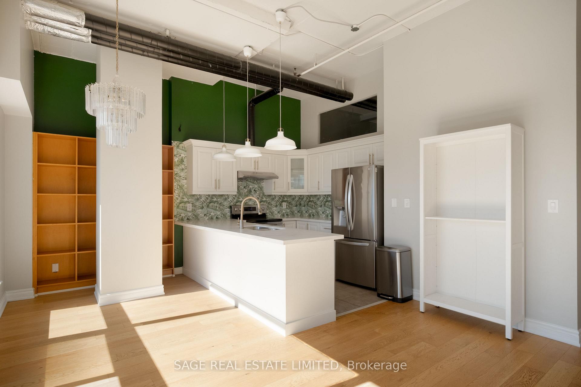 Photo 9 of Unit 719, 700 King Street W, Toronto, Niagara — HOMEH