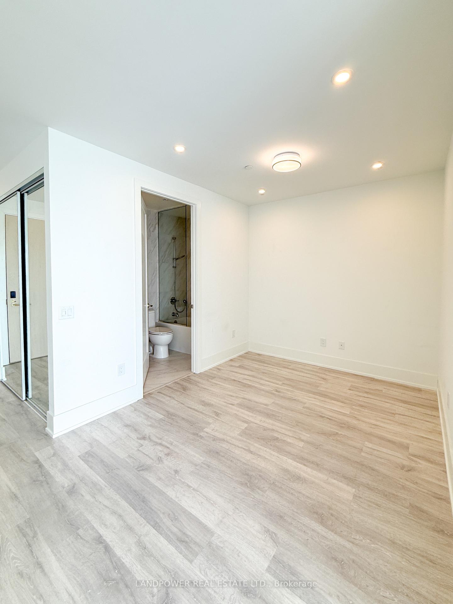 Photo 8 of Unit 2002, 480 Front Street W, Toronto, Waterfront Communities — HOMEH