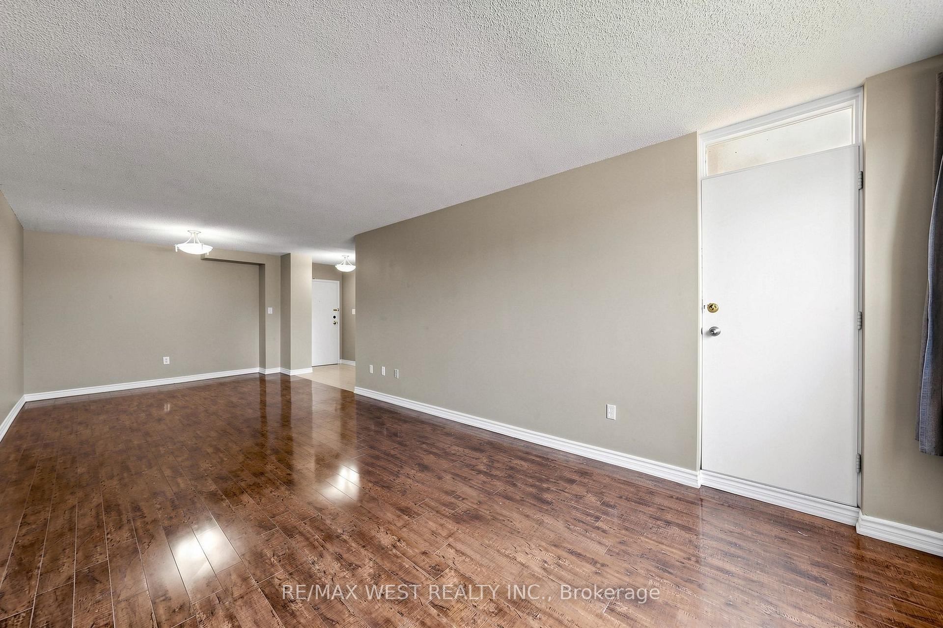 Photo 14 of Unit 102, 370 Dixon Road, Etobicoke, Kingsview Village-The Westway — HOMEH