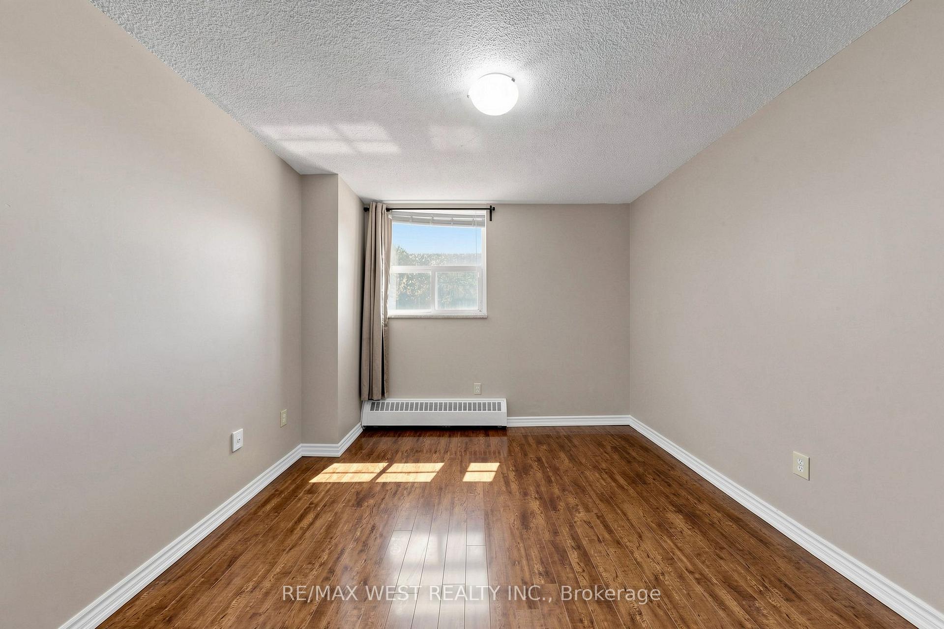 Photo 17 of Unit 102, 370 Dixon Road, Etobicoke, Kingsview Village-The Westway — HOMEH