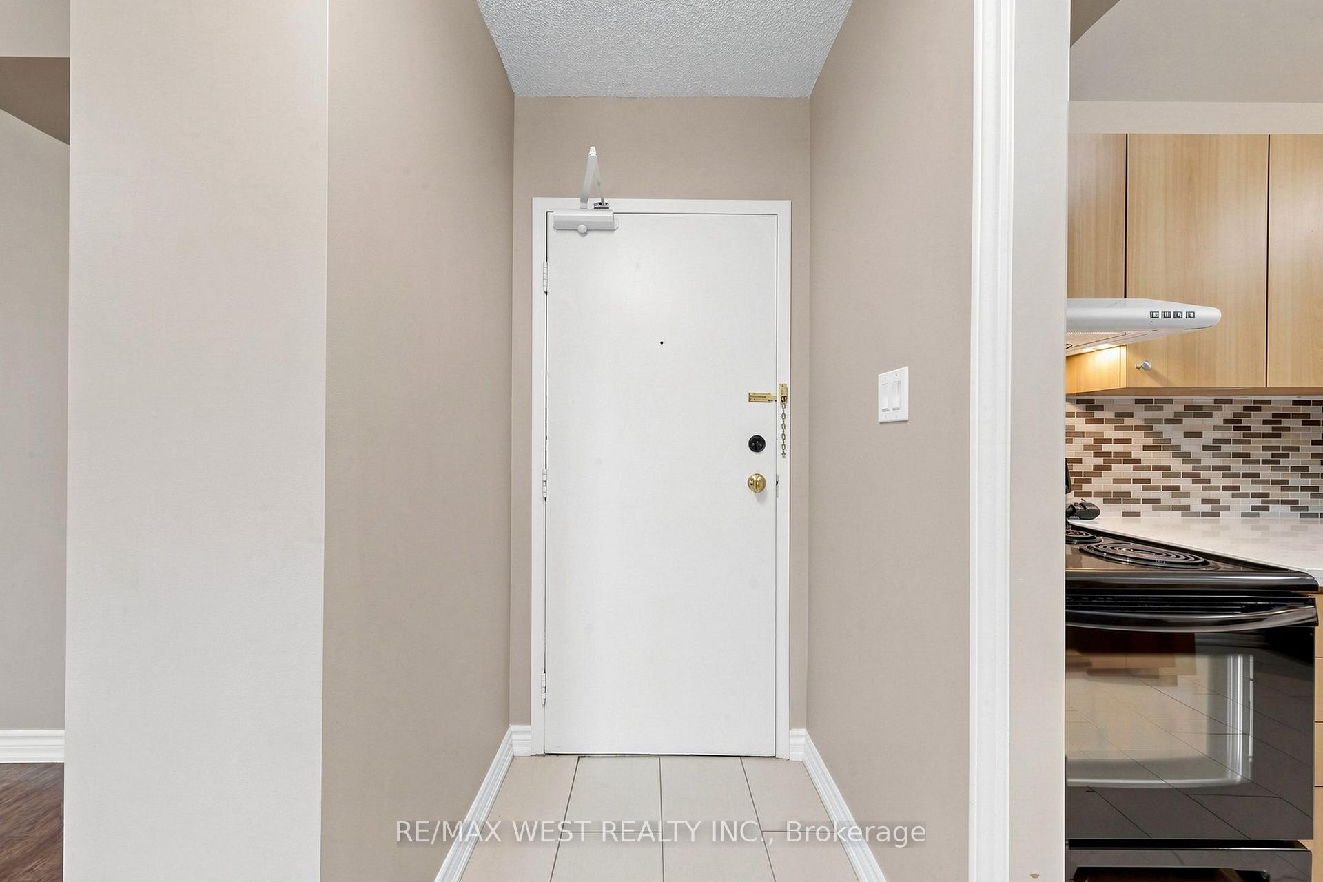 Photo 28 of Unit 102, 370 Dixon Road, Etobicoke, Kingsview Village-The Westway — HOMEH