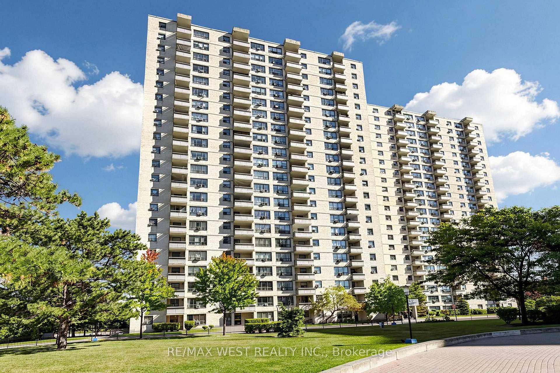 Photo 43 of Unit 102, 370 Dixon Road, Etobicoke, Kingsview Village-The Westway — HOMEH