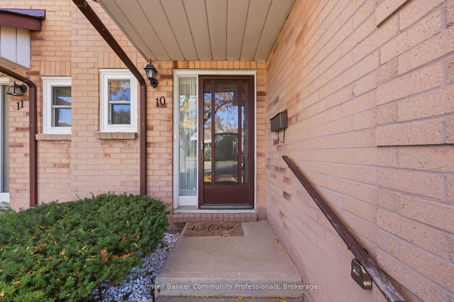 Photo 4 of Unit 10, 14 Brucedale Avenue E, Hamilton, Centremount — HOMEH