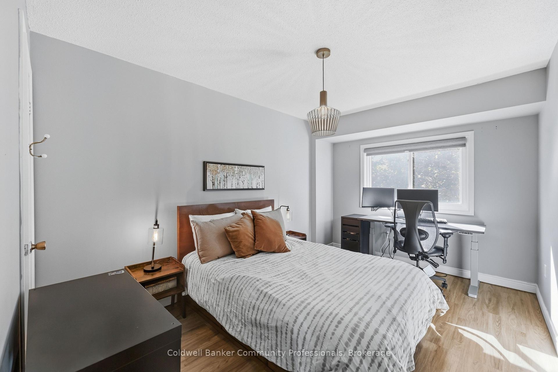 Photo 5 of Unit 10, 14 Brucedale Avenue E, Hamilton, Centremount — HOMEH
