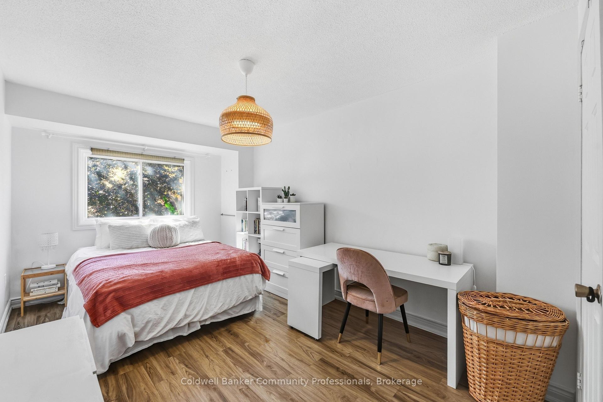 Photo 6 of Unit 10, 14 Brucedale Avenue E, Hamilton, Centremount — HOMEH