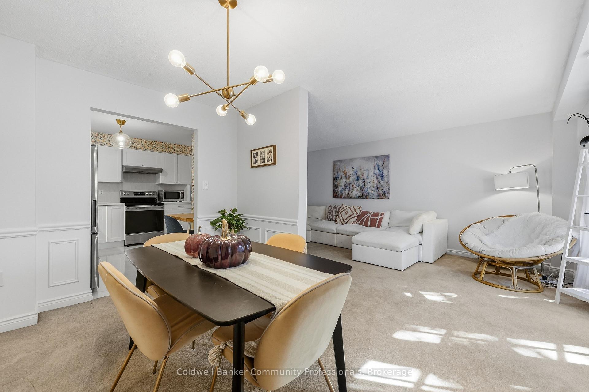 Photo 16 of Unit 10, 14 Brucedale Avenue E, Hamilton, Centremount — HOMEH