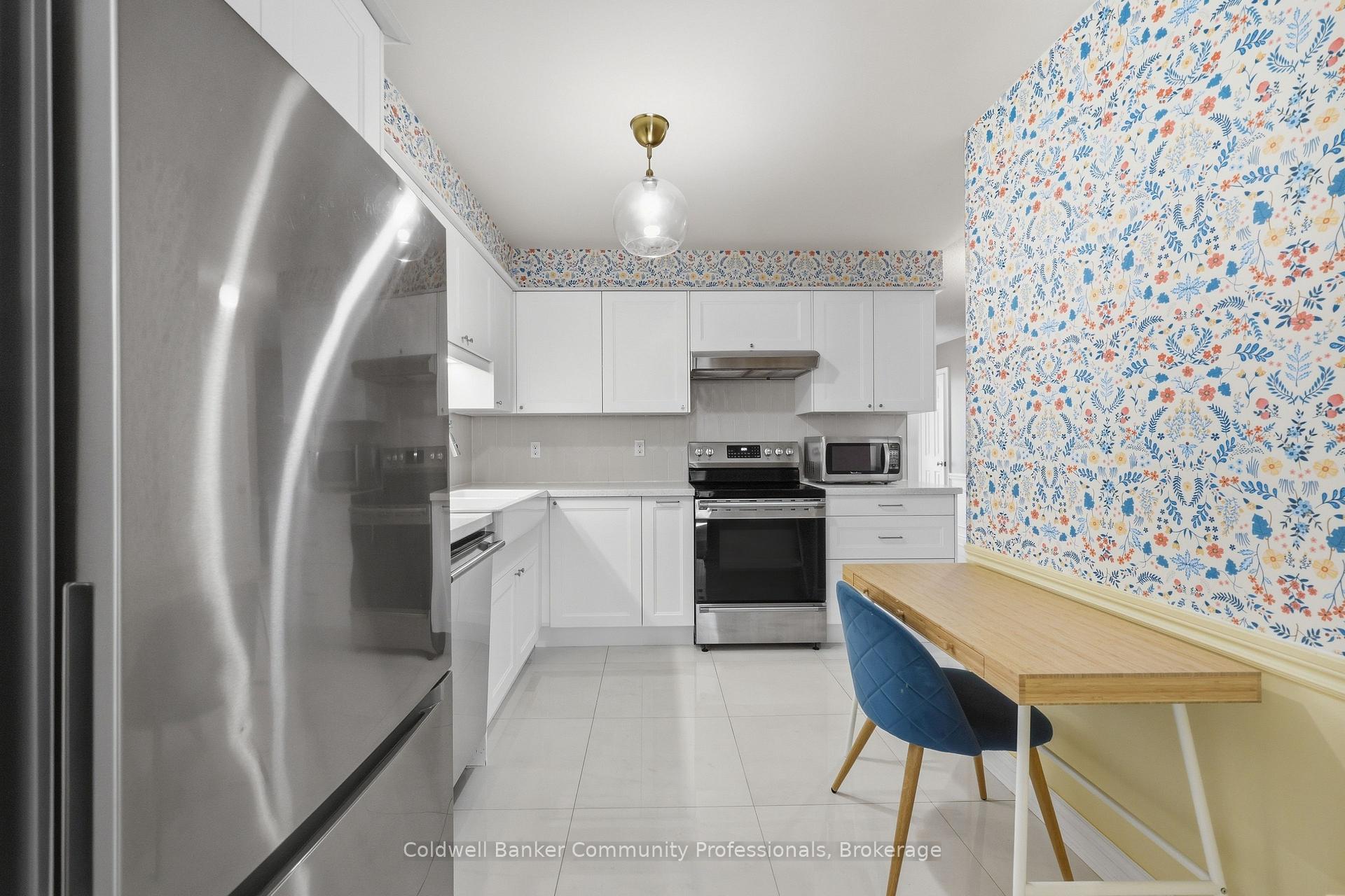 Photo 23 of Unit 10, 14 Brucedale Avenue E, Hamilton, Centremount — HOMEH