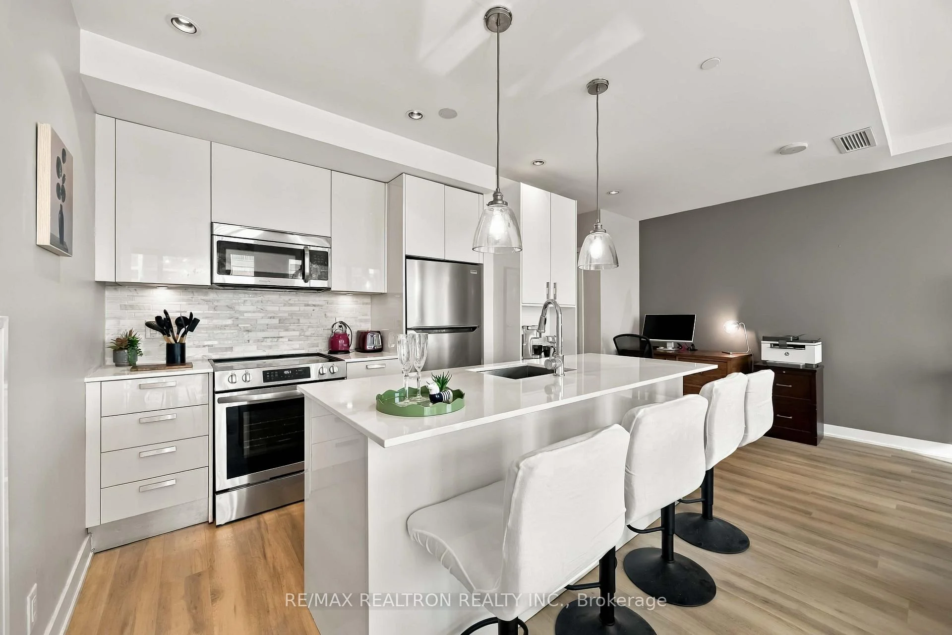 Photo 32 of Unit 507, 1815 Yonge Street, Toronto, Mount Pleasant West — HOMEH