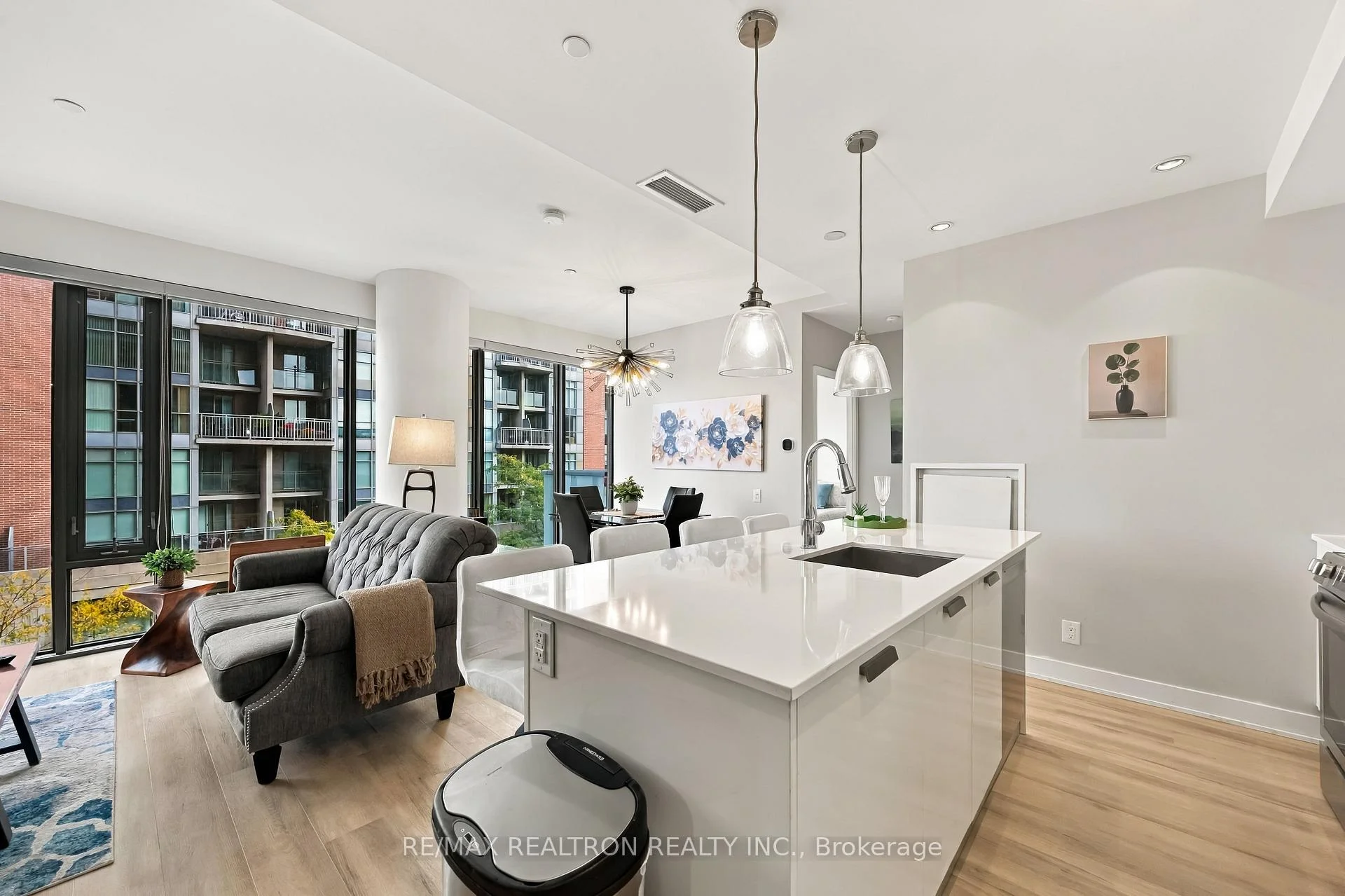 Photo 8 of Unit 507, 1815 Yonge Street, Toronto, Mount Pleasant West — HOMEH