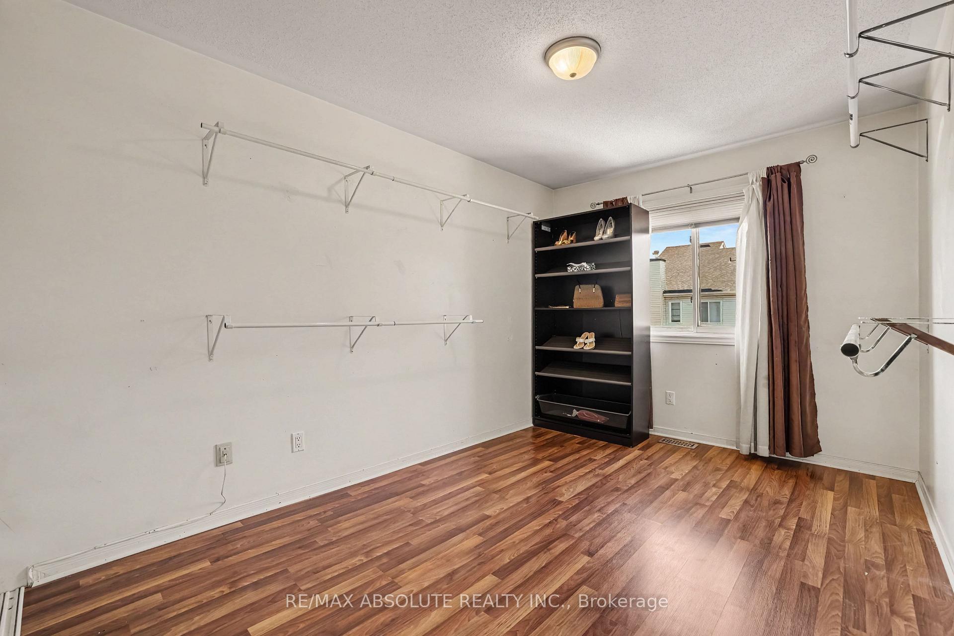 Photo 25 of 42 Roblyn Way, Ottawa, Barrhaven East — HOMEH