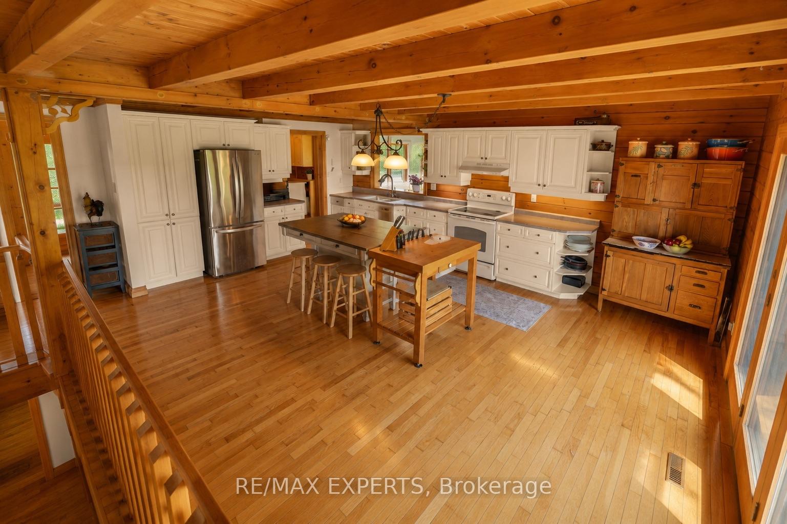 Photo 9 of 15481 Mount Wolfe Road, Caledon, Palgrave — HOMEH