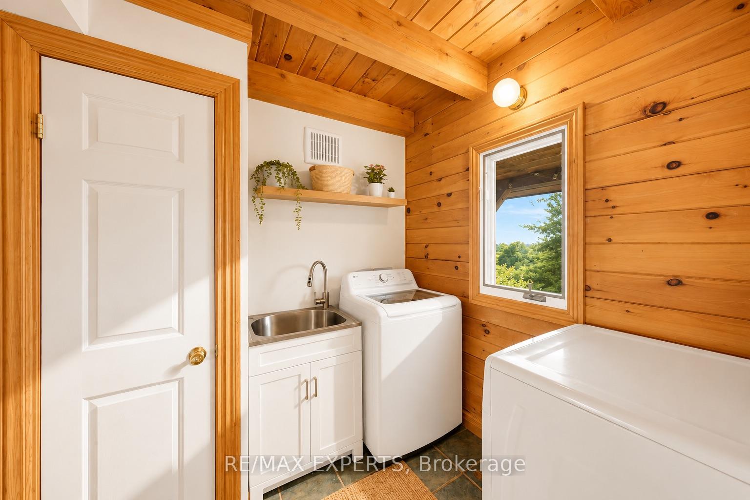 Photo 13 of 15481 Mount Wolfe Road, Caledon, Palgrave — HOMEH