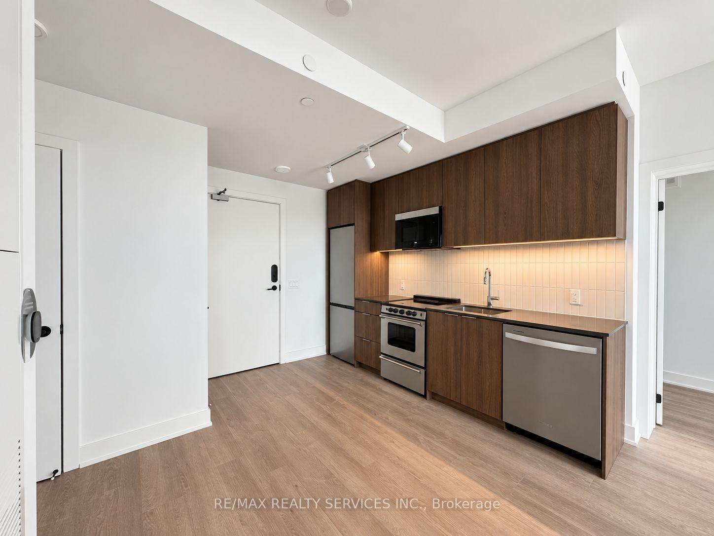 Photo 4 of Unit 615, 3008 William Cutmore Boulevard, Oakville, Joshua Meadows — HOMEH