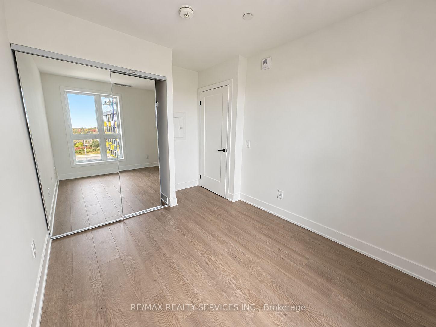 Photo 10 of Unit 615, 3008 William Cutmore Boulevard, Oakville, Joshua Meadows — HOMEH