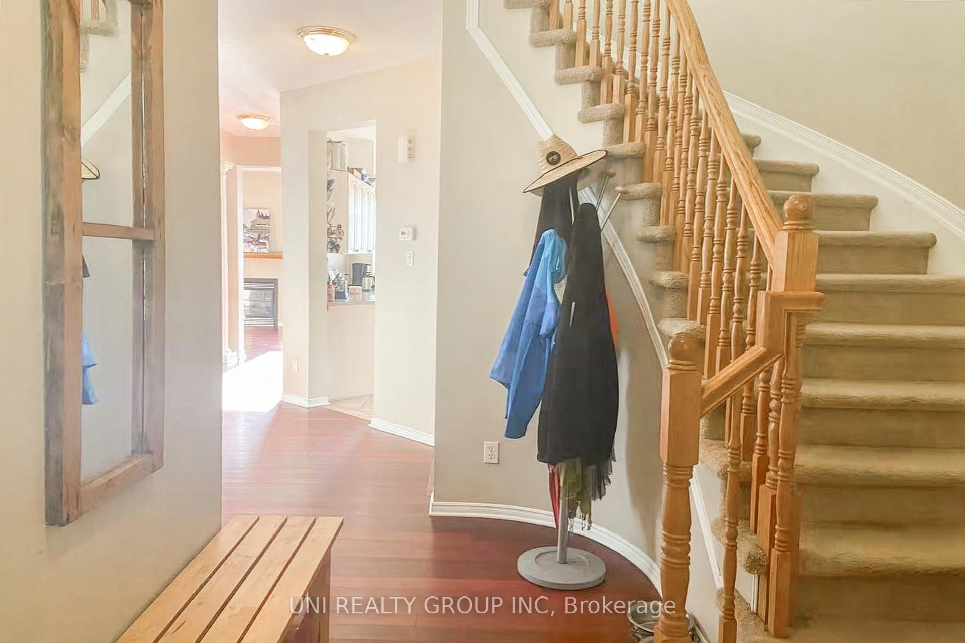 Photo 3 of 131 Lamplighters Drive, Ottawa, Barrhaven - Cedargrove/Fraserdale — HOMEH