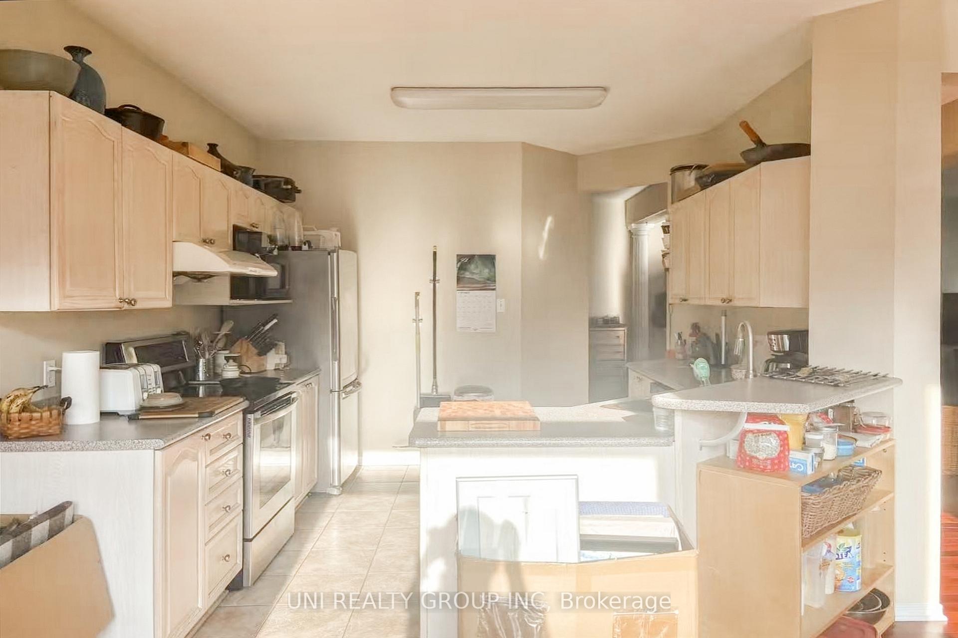 Photo 8 of 131 Lamplighters Drive, Ottawa, Barrhaven - Cedargrove/Fraserdale — HOMEH