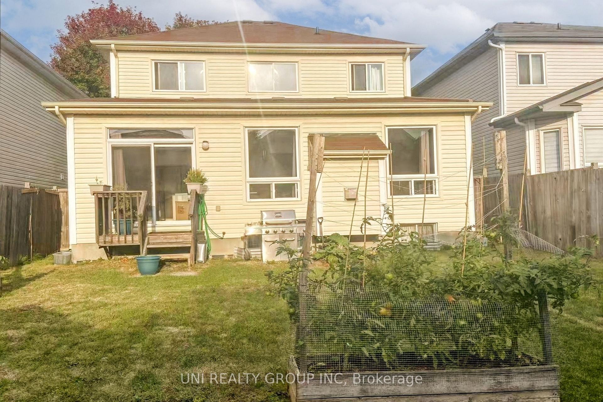 Photo 25 of 131 Lamplighters Drive, Ottawa, Barrhaven - Cedargrove/Fraserdale — HOMEH