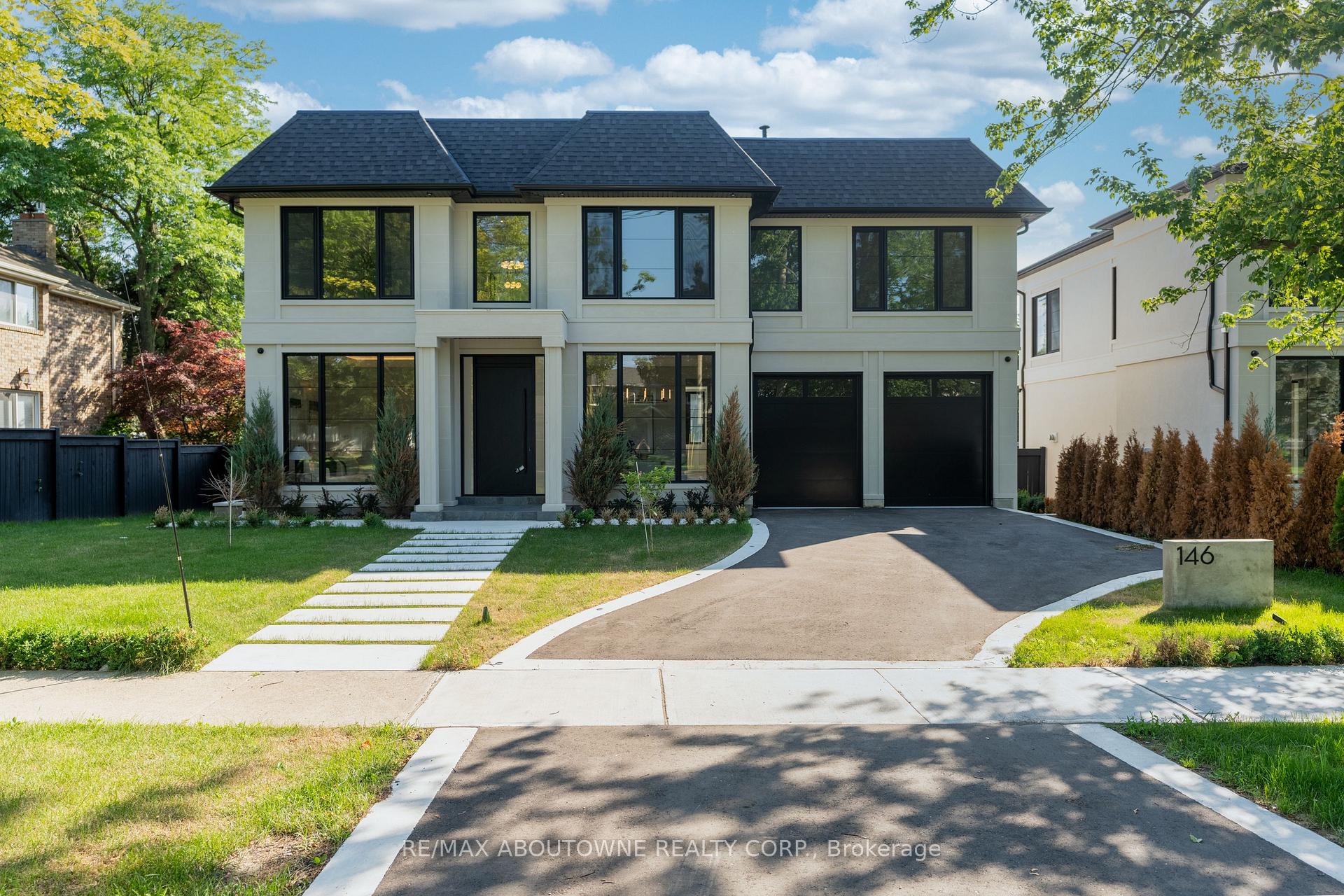 Photo 4 of 146 Third Line, Oakville, Bronte — HOMEH