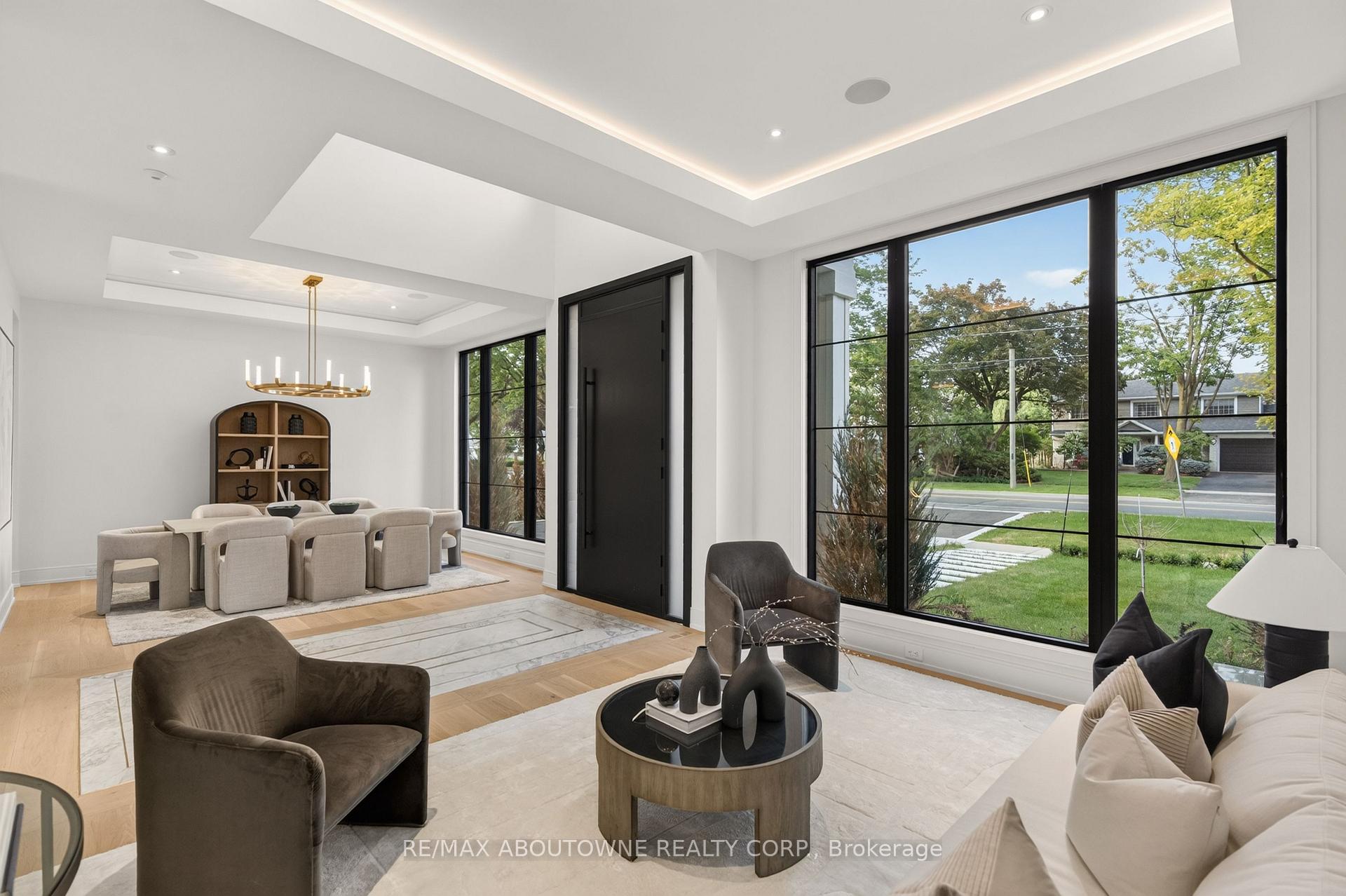 Photo 9 of 146 Third Line, Oakville, Bronte — HOMEH