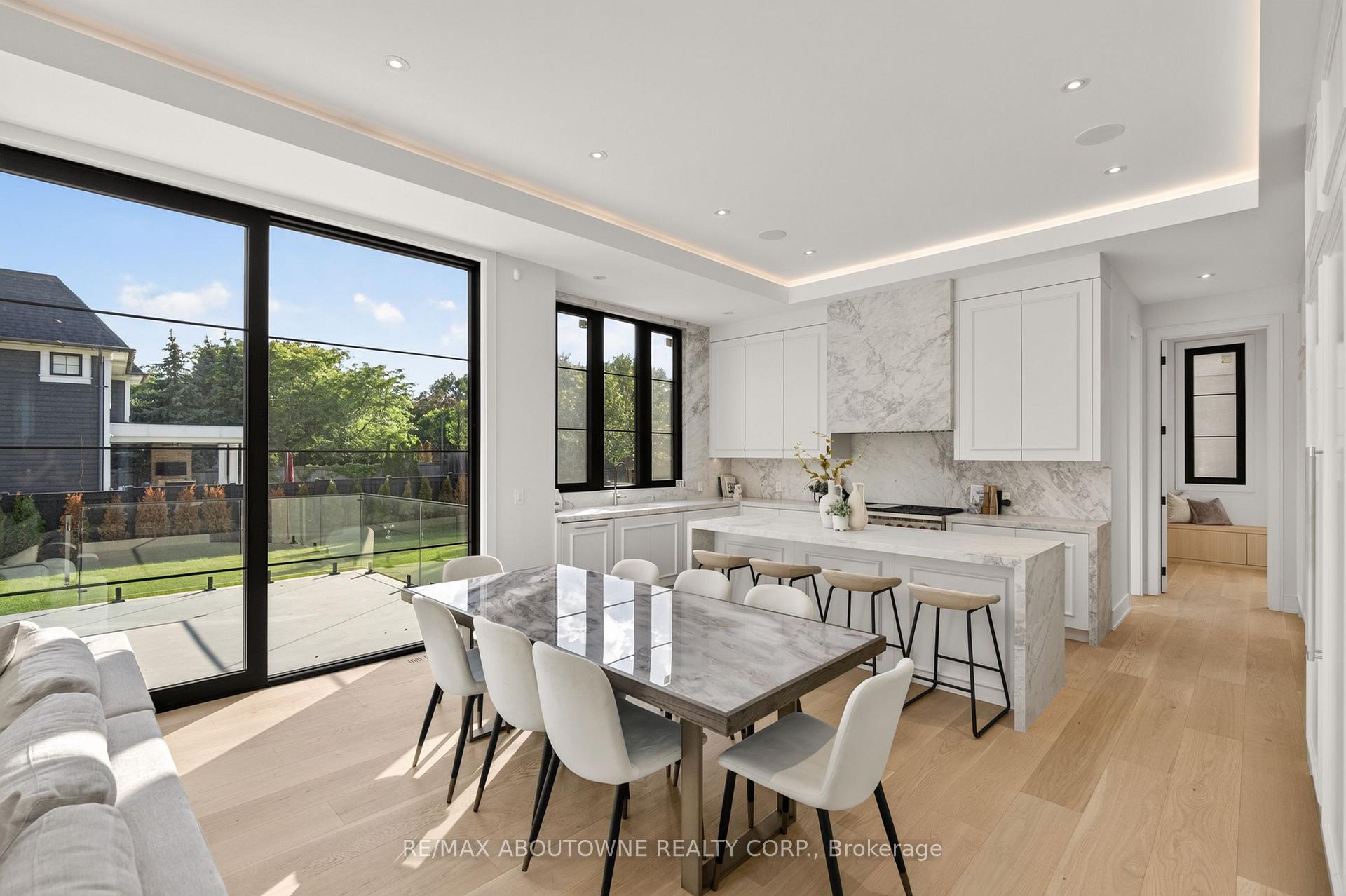 Photo 13 of 146 Third Line, Oakville, Bronte — HOMEH