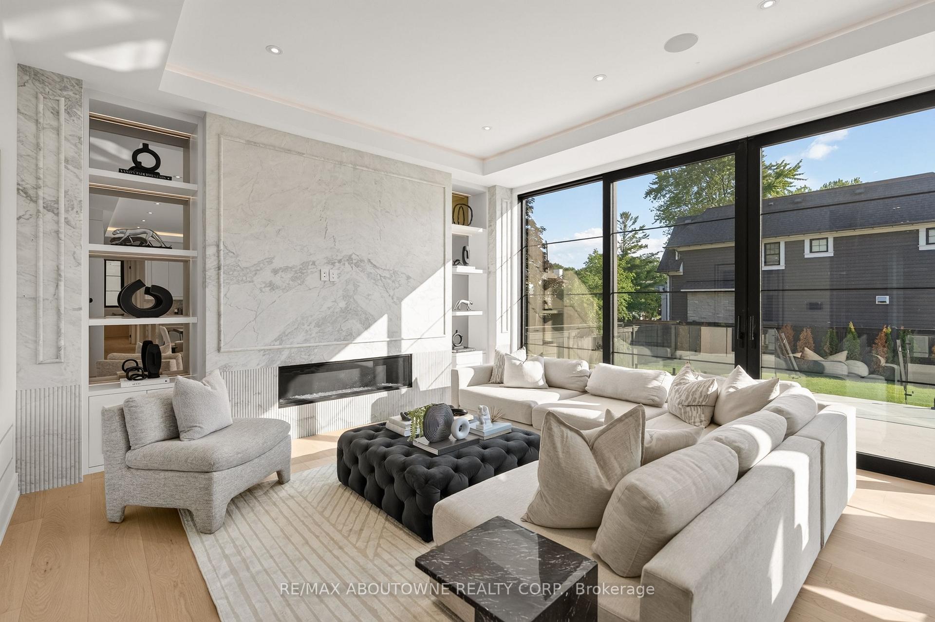 Photo 20 of 146 Third Line, Oakville, Bronte — HOMEH