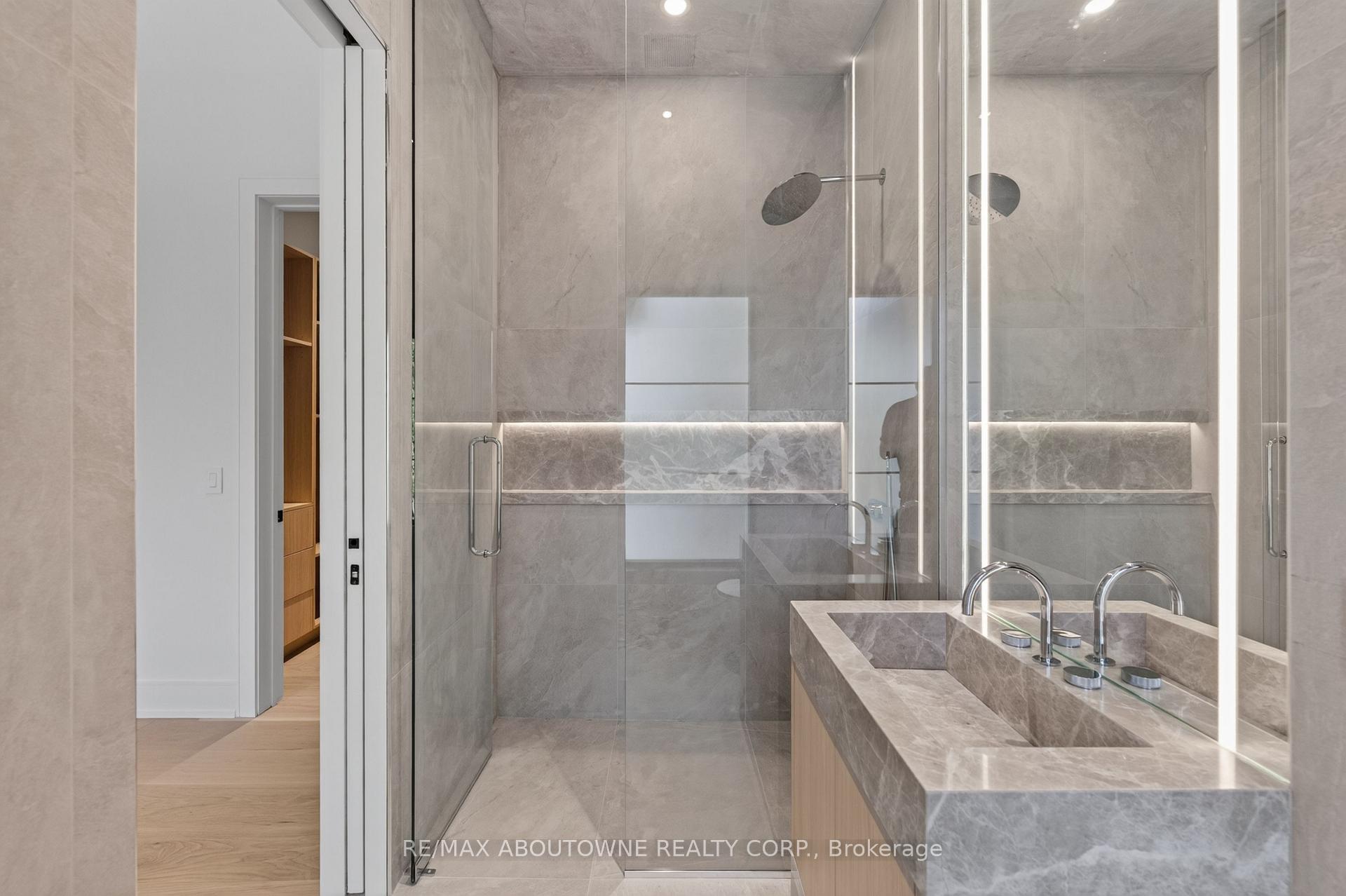 Photo 32 of 146 Third Line, Oakville, Bronte — HOMEH